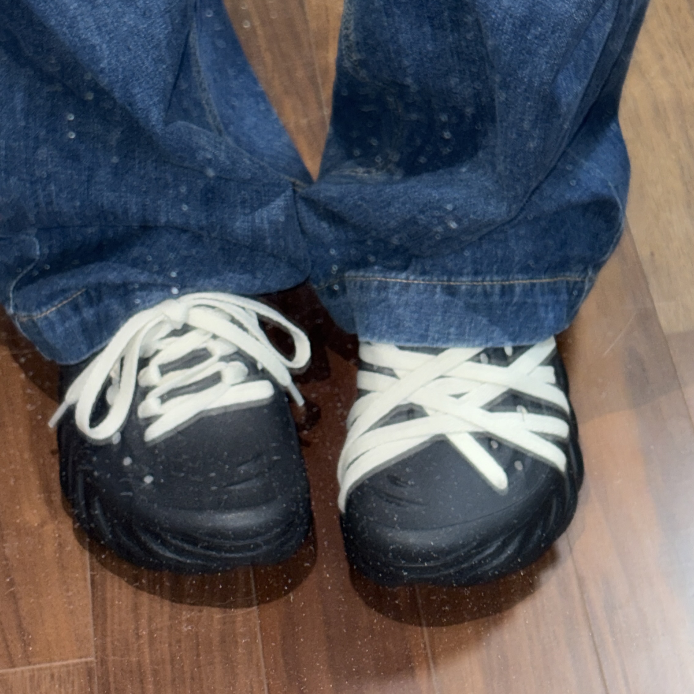 Crocs Echo Clog Black 착용 스타일