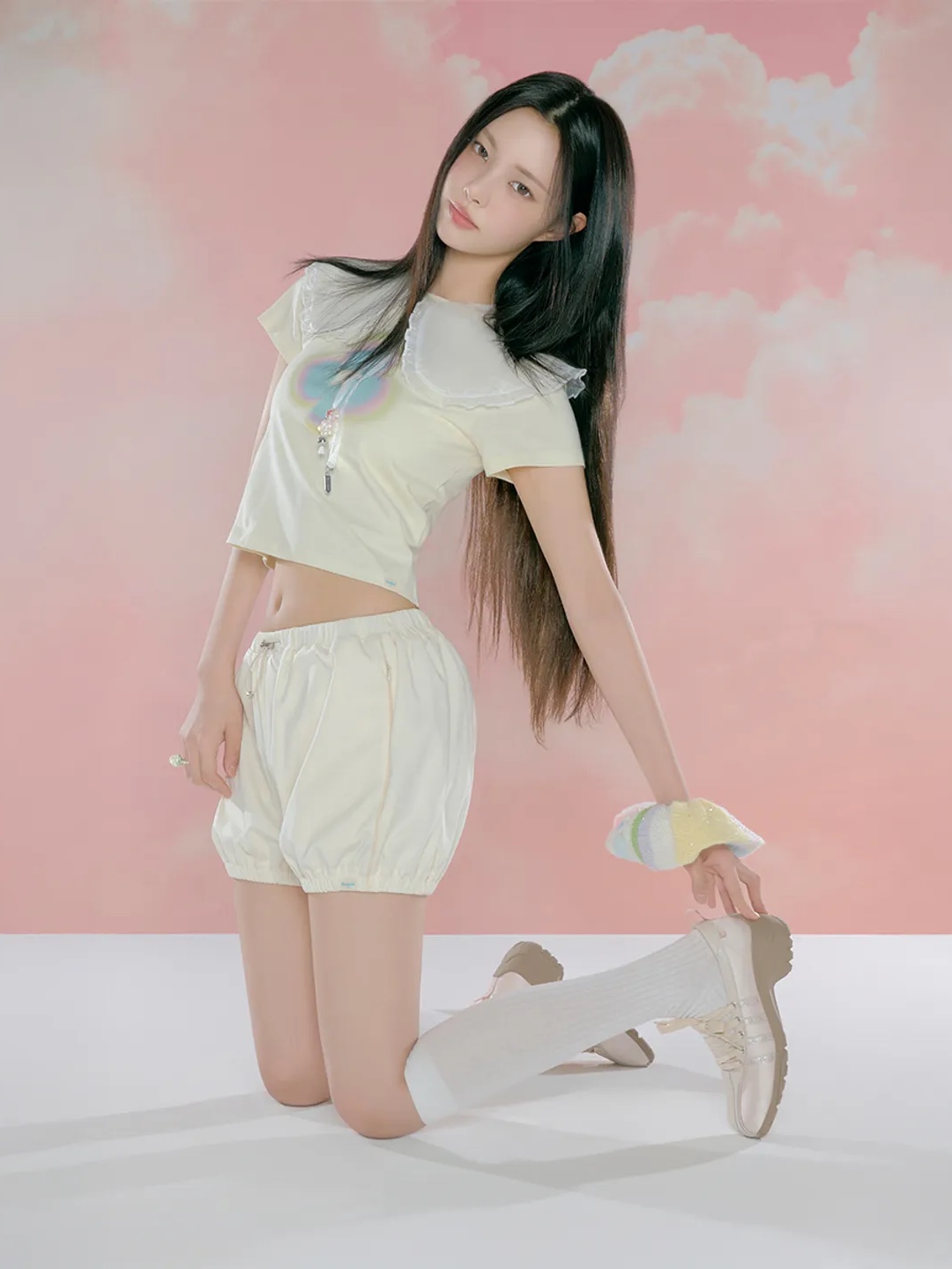 Rockfishweatherwear x ILLIT Patchwork Cap Dark Grey, Rockfishweatherwear x ILLIT Patchwork Cap Pink 착용 스타일 - 3