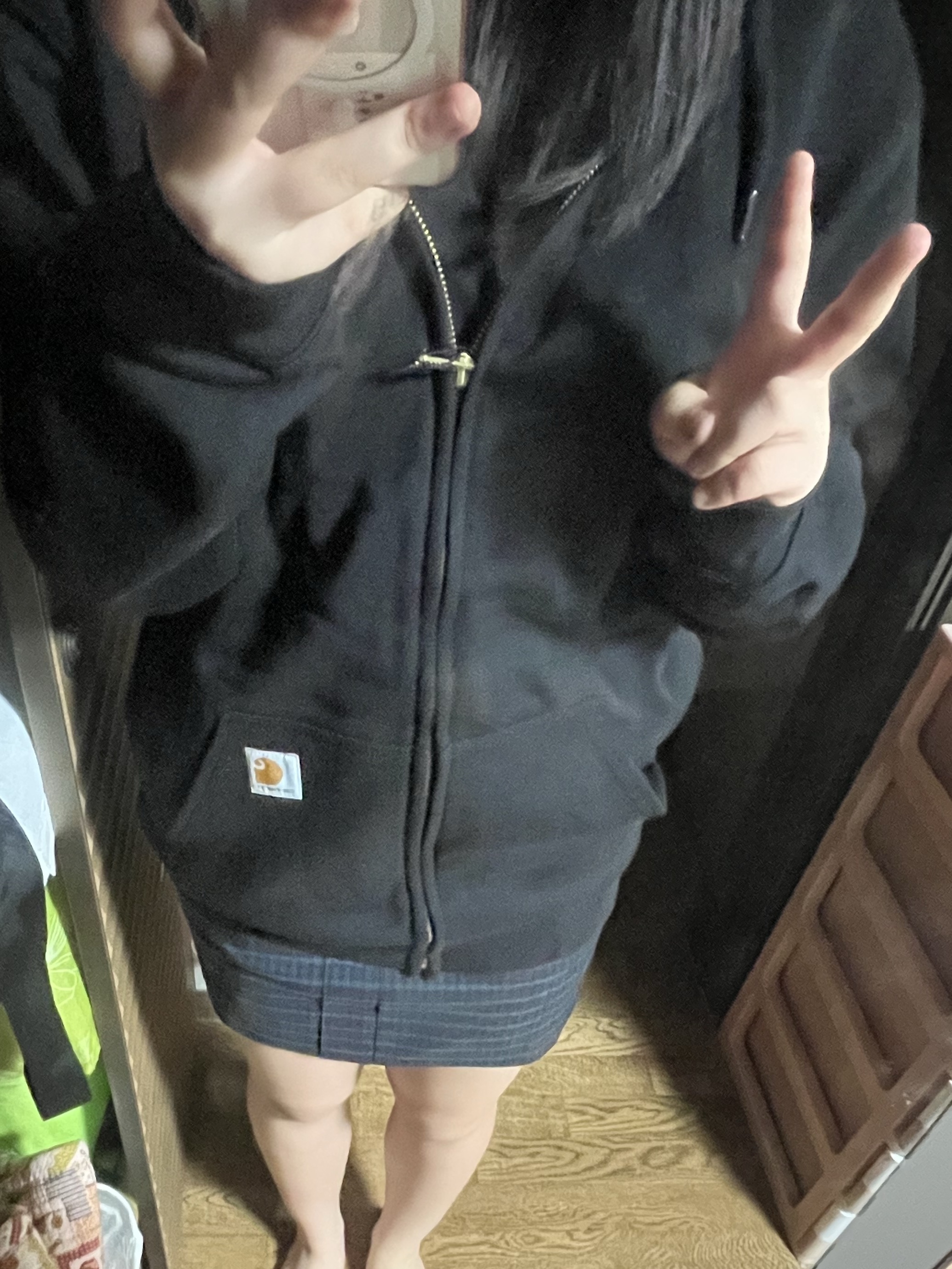 Carhartt Loose Fit Midweight Regular Full Zip Sweatshirt Black 착용 스타일