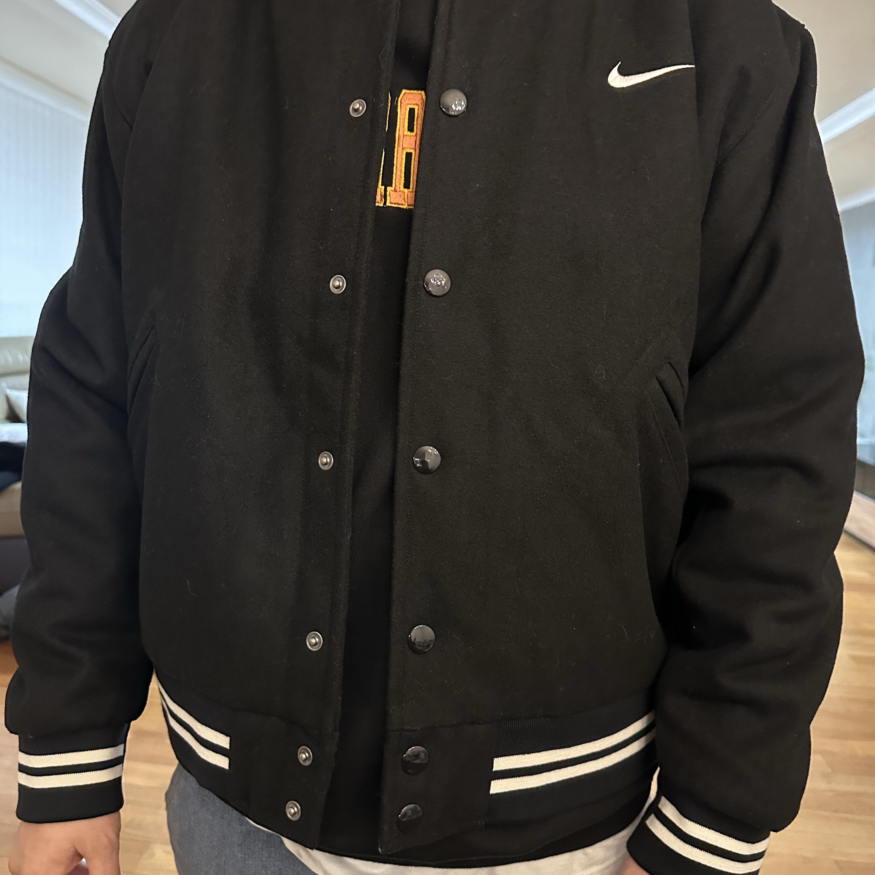 Nike NSW Varsity Jacket Black White - Asia 착용 스타일