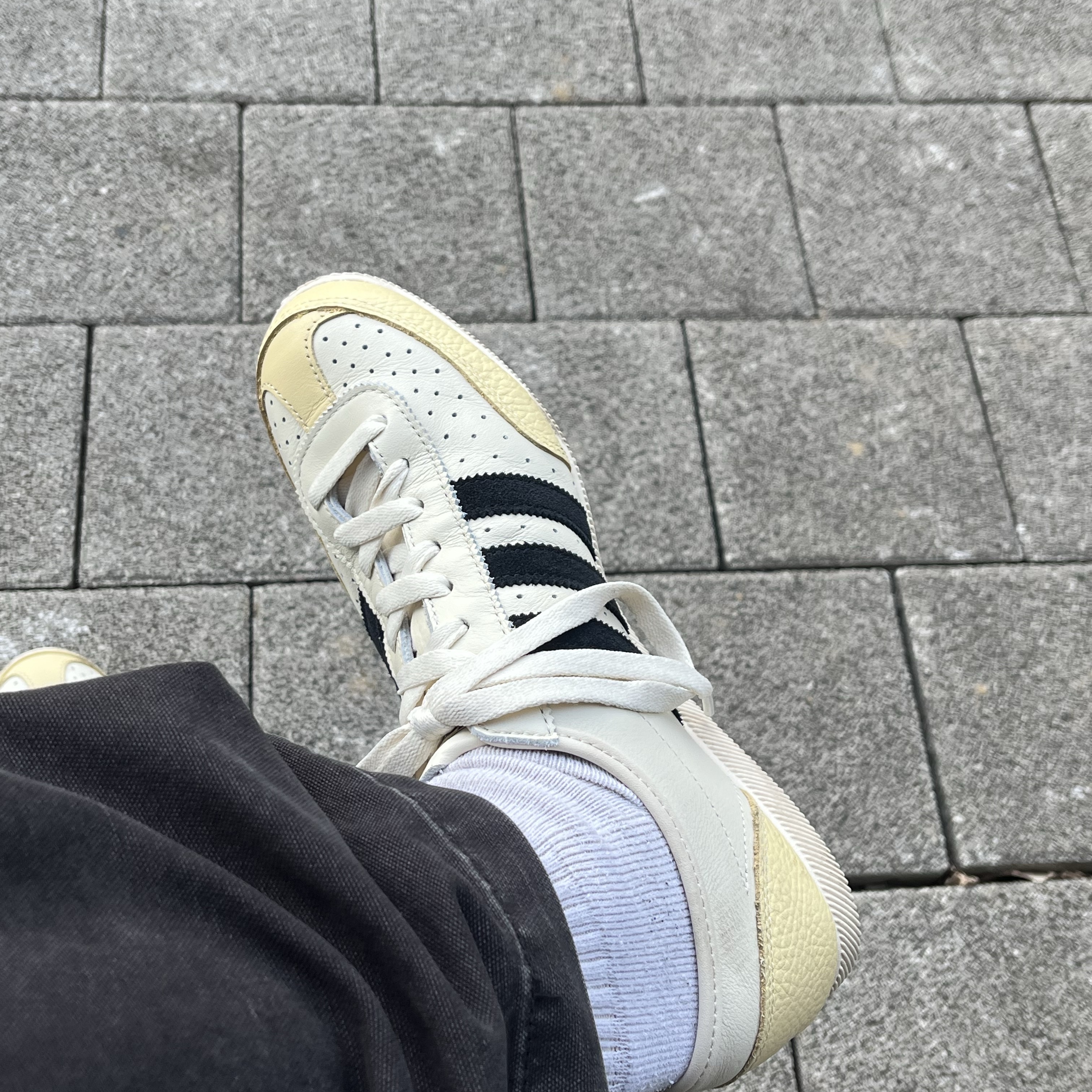 Adidas Japan Decon Cream White Black 착용 스타일
