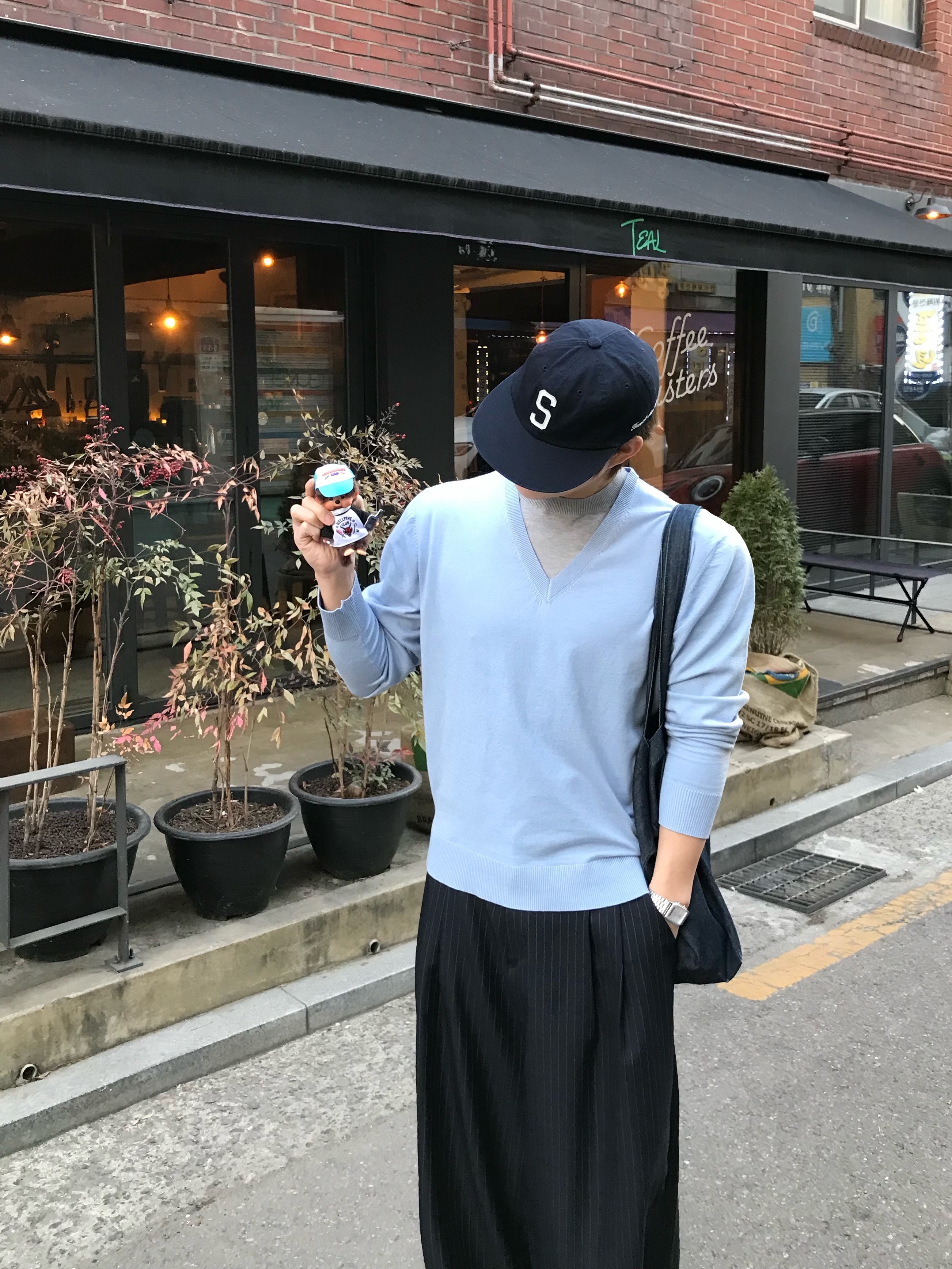 Casio AQ-230A-7AMQY, Hello Sunrise S Logo Cotton Relaxed Fit 6Panel Cap Deep Navy 착용 스타일 - 3