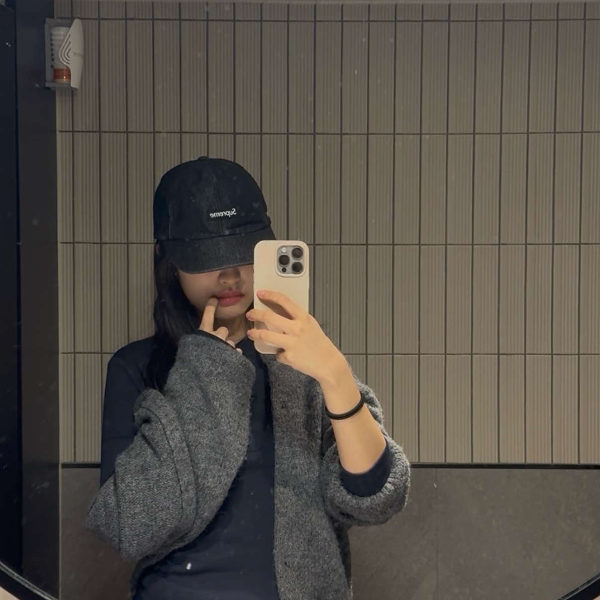 COYSEIO Flower Point Zip-Up Hoodie Navy, Lemaire Small Croissant Bag Soft Nappa Leather Black μ°©μ© μ€νμΌ - 6