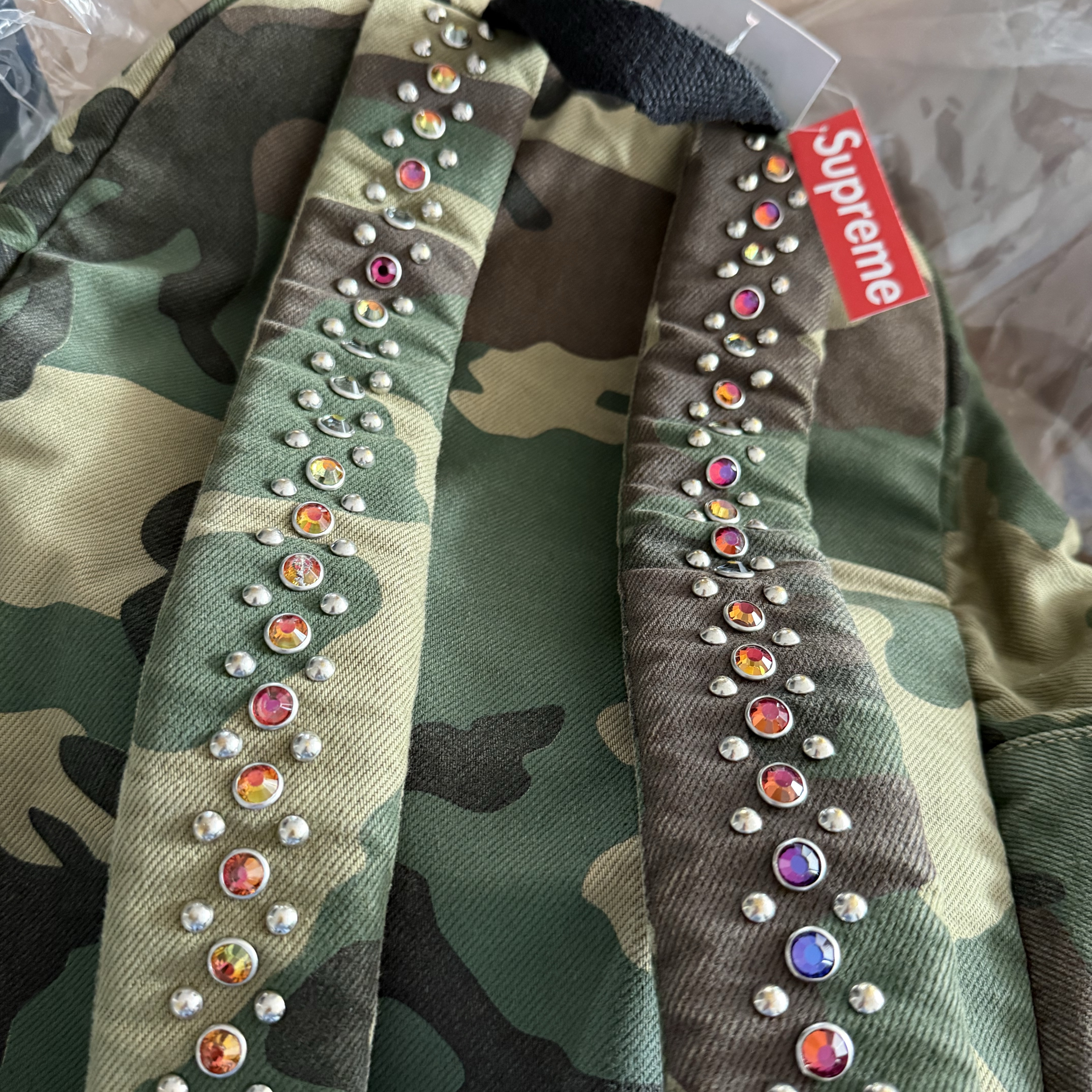 Supreme x B.B. Simon Denim Backpack Woodland Camo - 25SS 착용 스타일 - 1