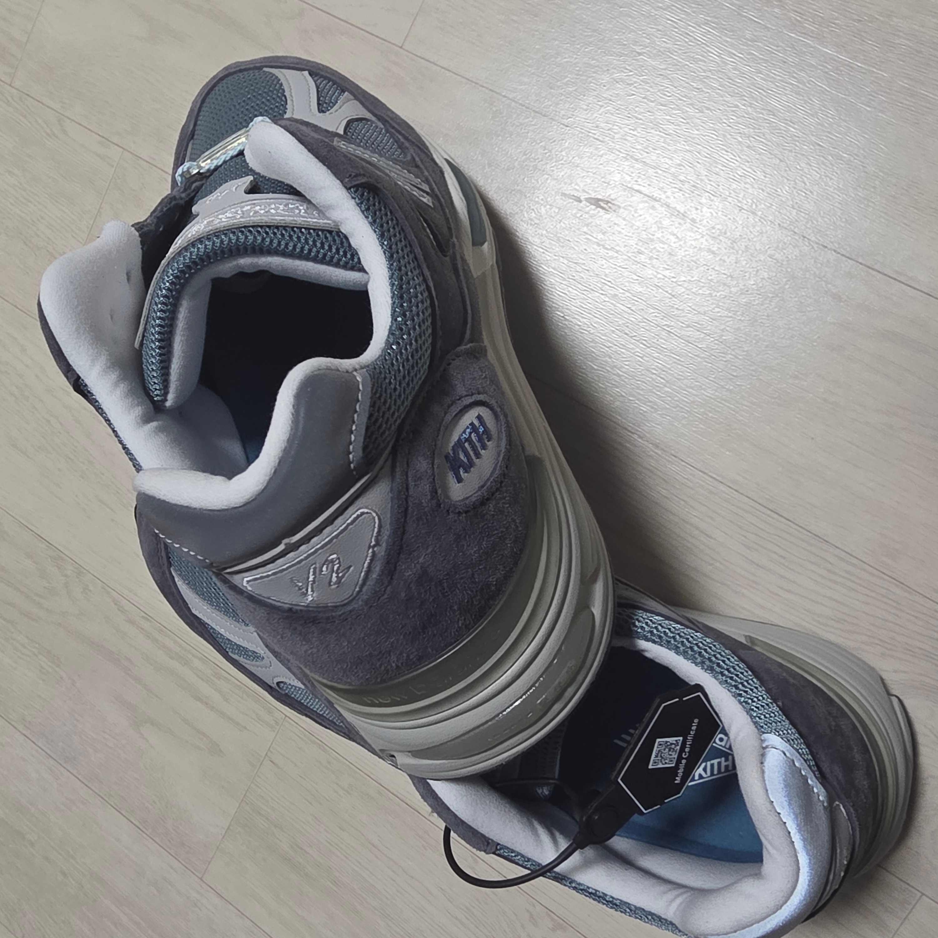New Balance x Kith 991v2 Made in UK Steel Blue Grey 착용 스타일 - 4