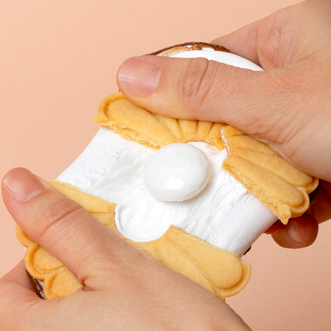 [KREAM 단독] 도레도레 데이지 초코 마시멜로우 쿠키 3개입([KREAM 단독] DORÉ DORÉ Daisy Chocolate Marshmallow Cookie Set) - 5