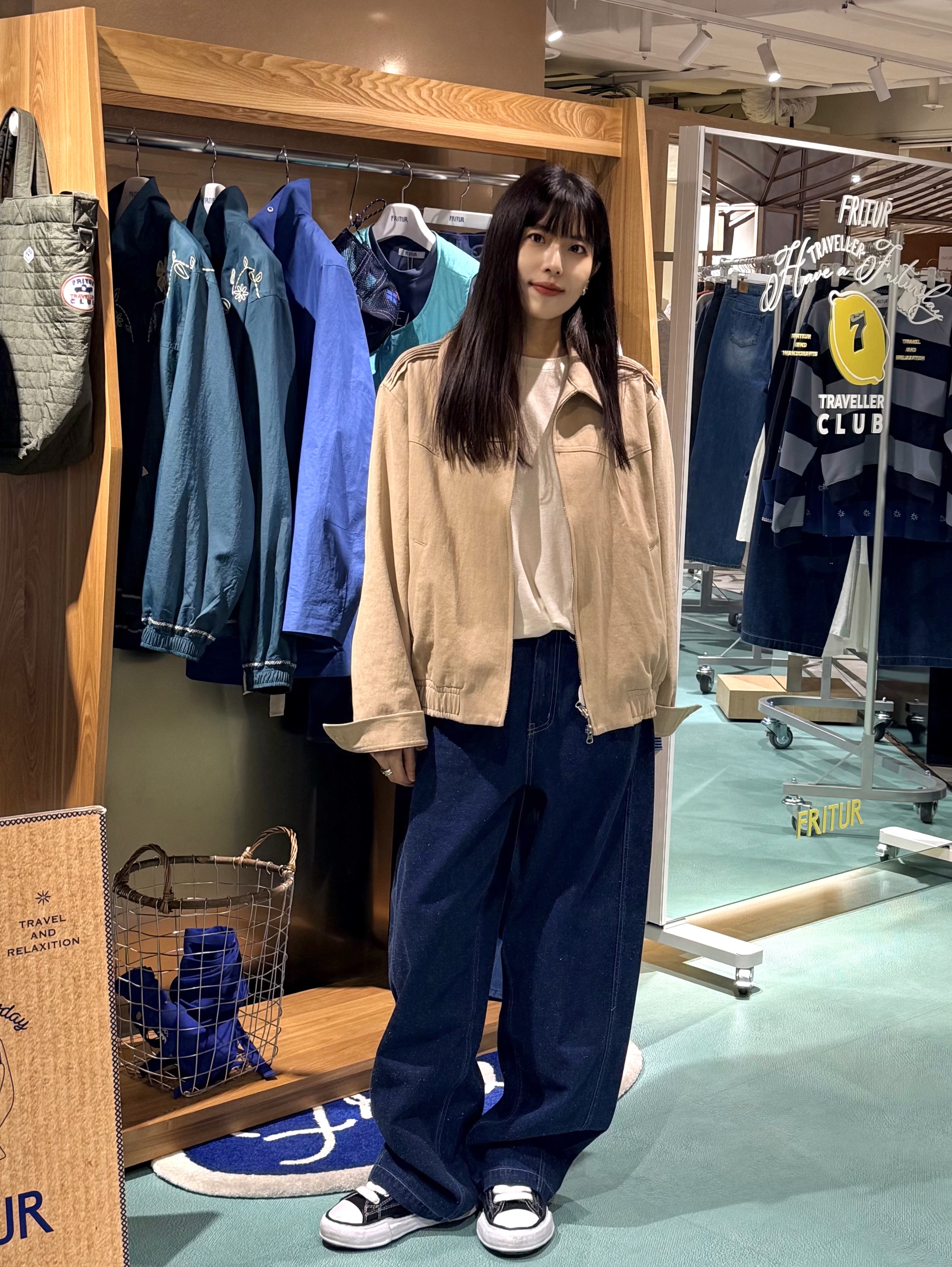FRITUR Classic Bomber Jacket Beige, FRITUR Slim Layered T-shirt Beige 착용 스타일 - 1