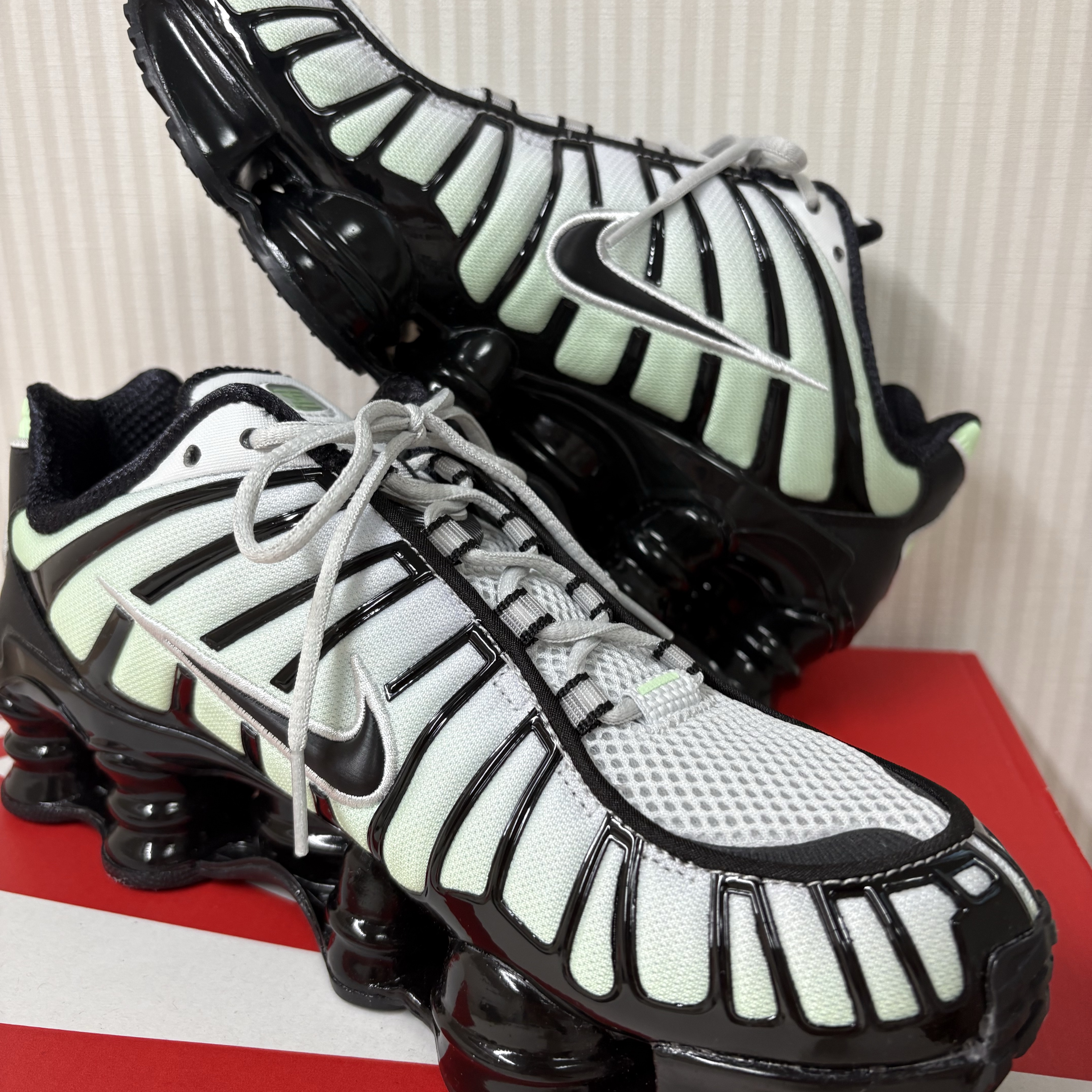 Nike Shox TL Vapor Green Black 착용 스타일