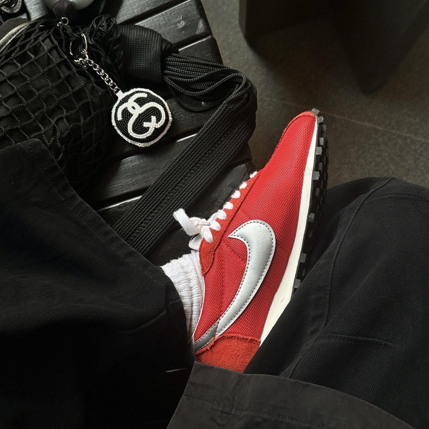 (W) Nike LD-1000 University Red and Metallic Silver 착용 스타일