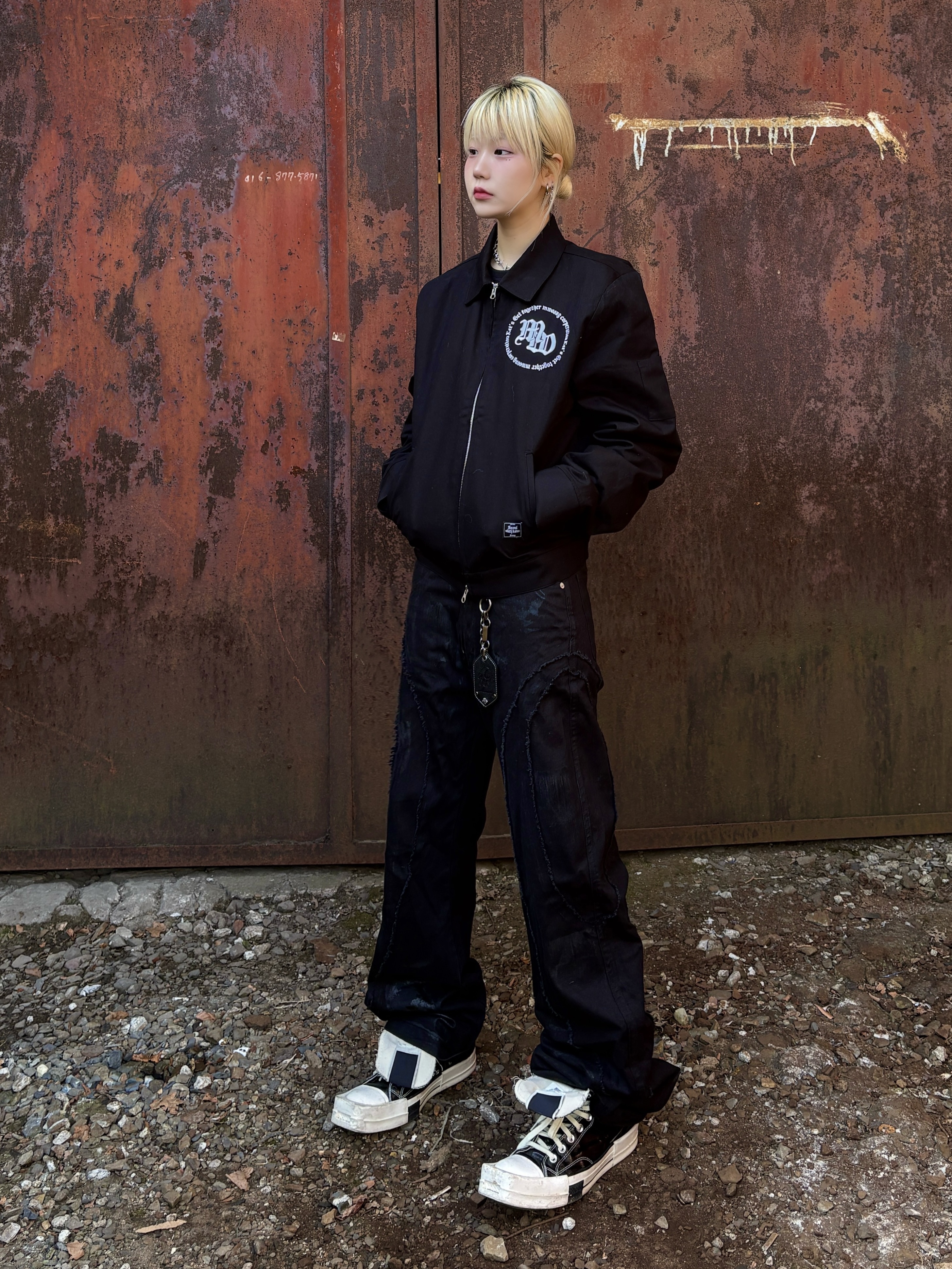 Converse x Drkshdw Turbodrk Chuck 70 Hi Black Lacquered Denim 착용 스타일 - 2