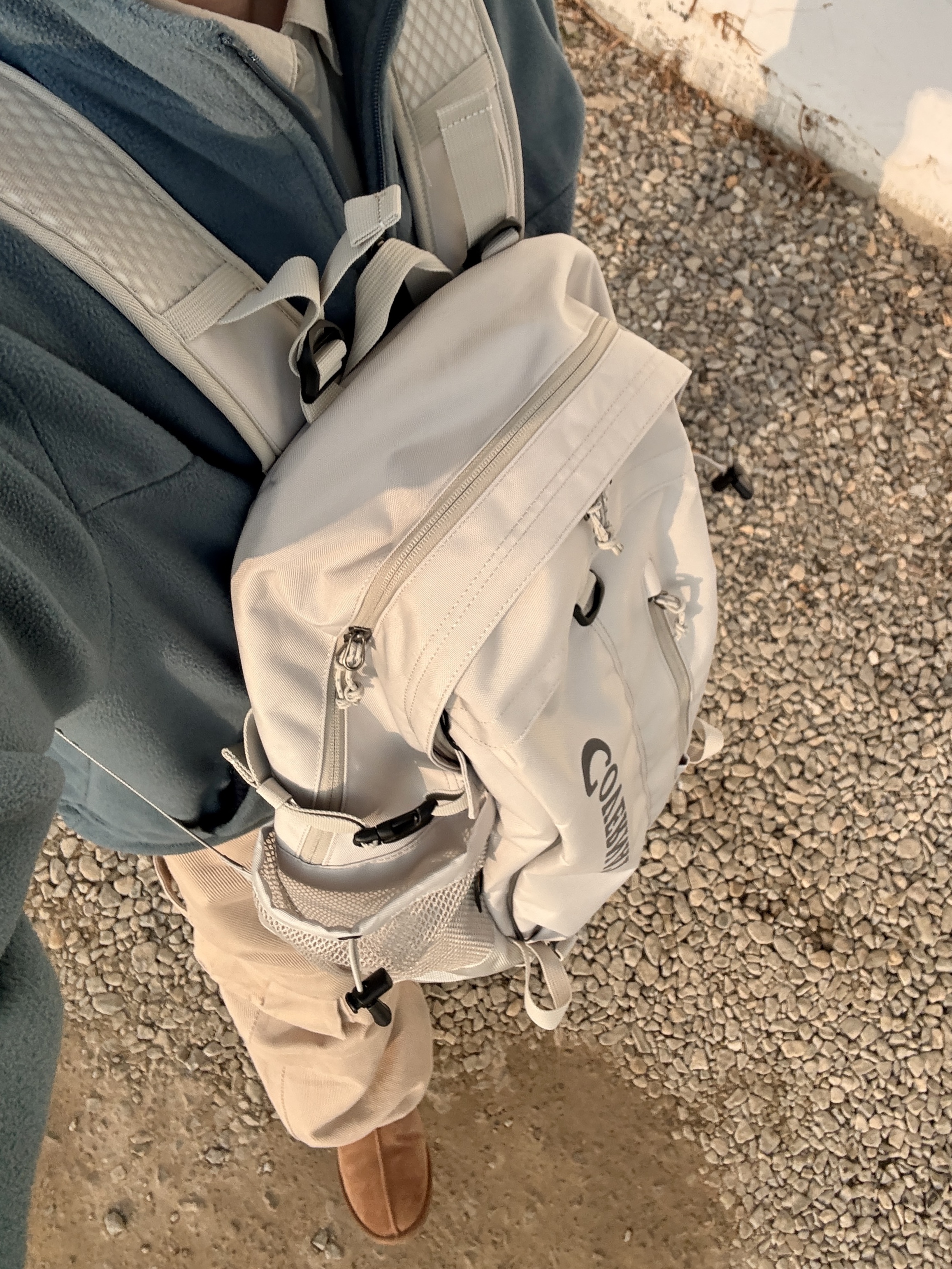 Kamien Titan Baggy Pants Beige, Covernat Nova Backpack Beige 착용 스타일 - 2
