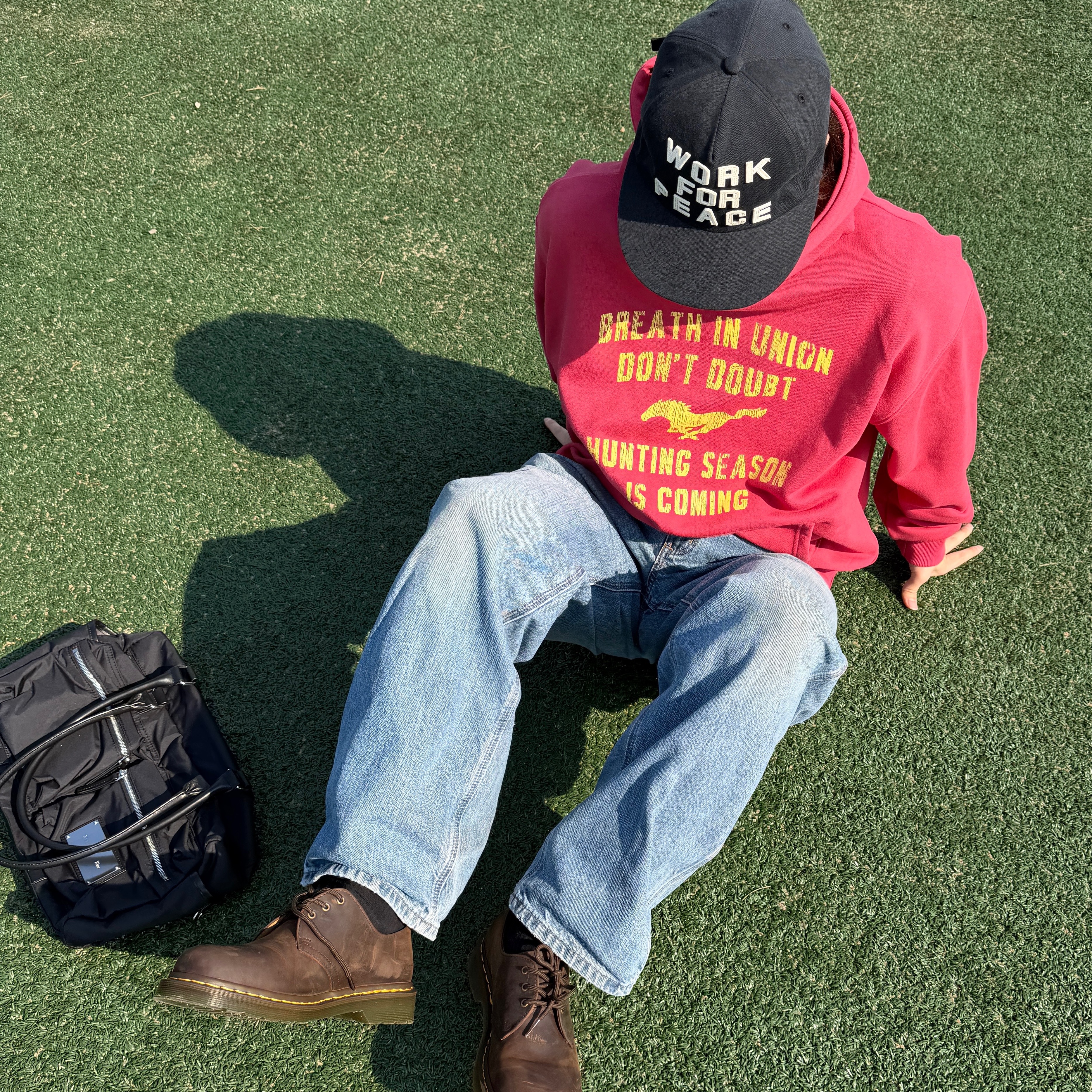 AMOU Vintage Horse Hoodie Coral Red, AMOU Vintage Horse Hoodie Black 착용 스타일 - 2