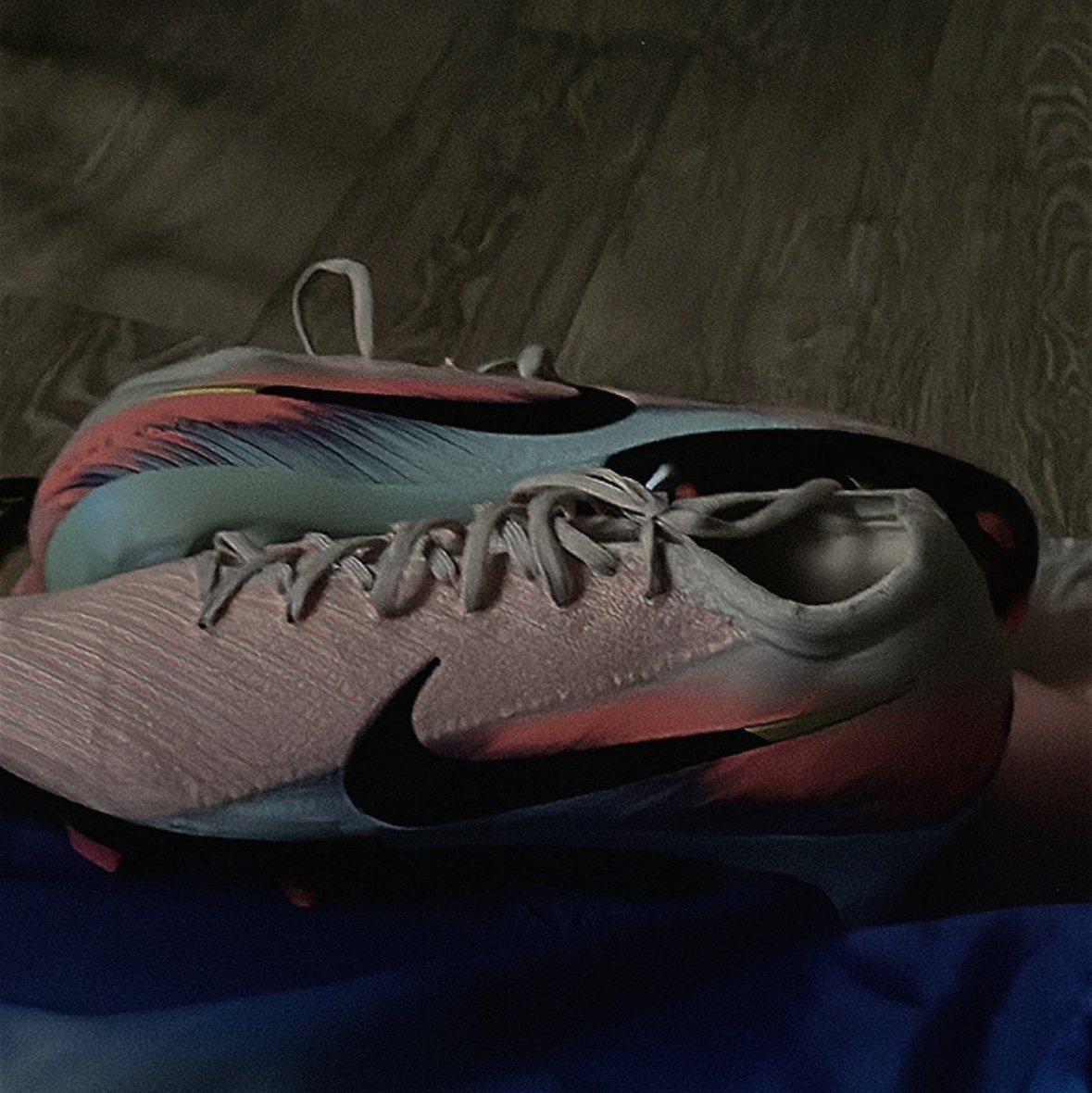 Nike Zoom Mercurial Vapor 16 Elite NU2 FG Silt Red Racer Blue 착용 스타일 - 2