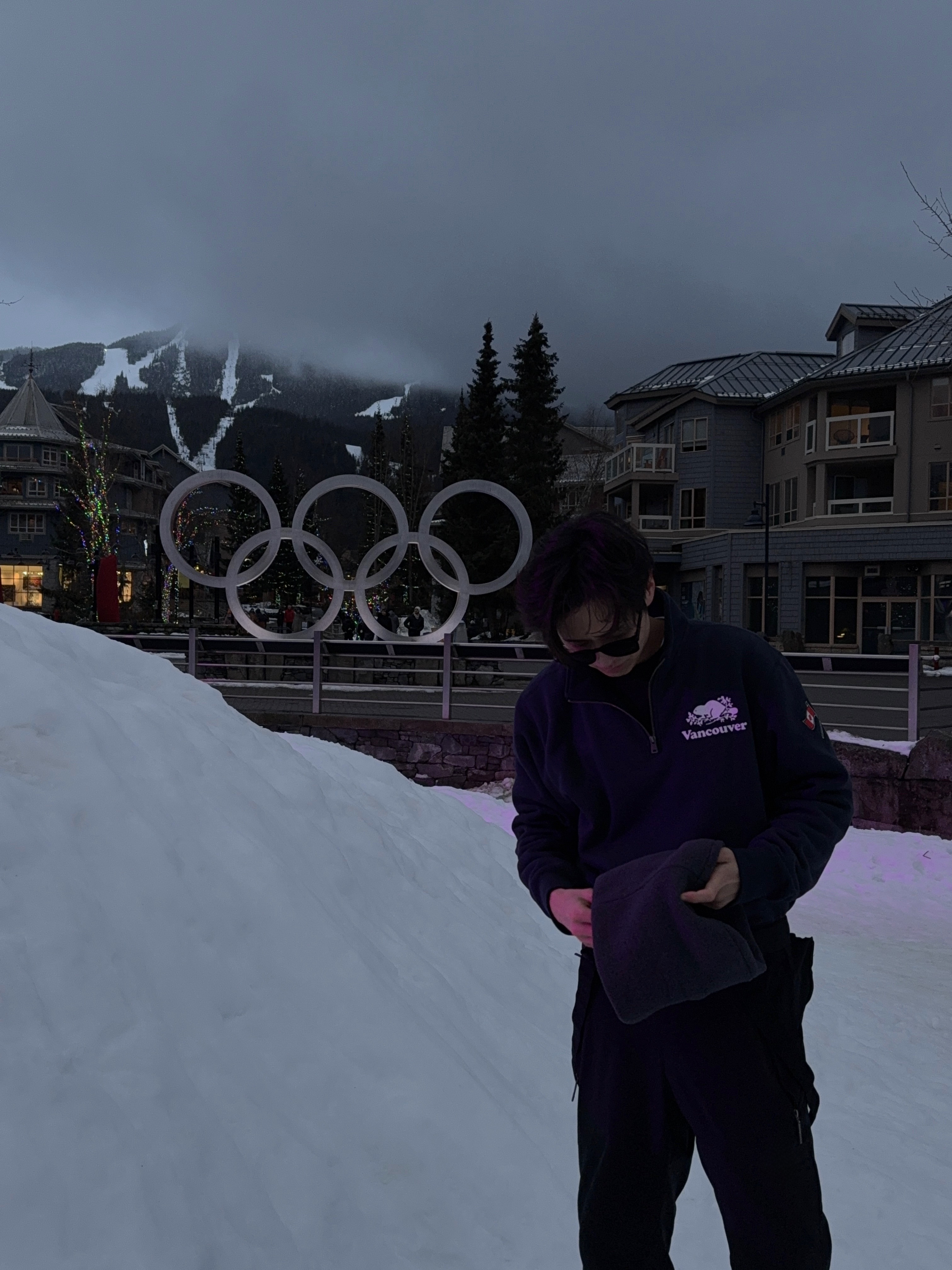 Arc'teryx Beta Jacket Black 착용 스타일 - 4