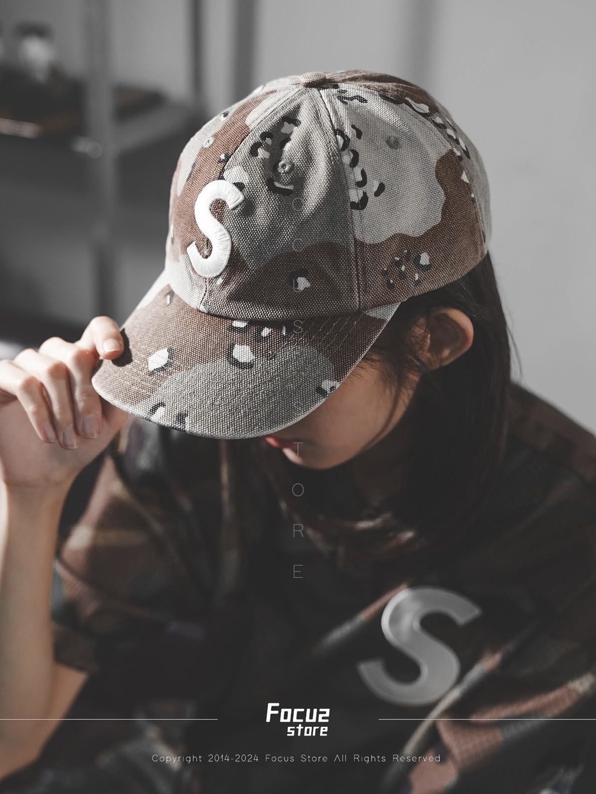 Supreme S Logo Baseball Henley Woodland Camo - 24FW 착용 스타일 - 2