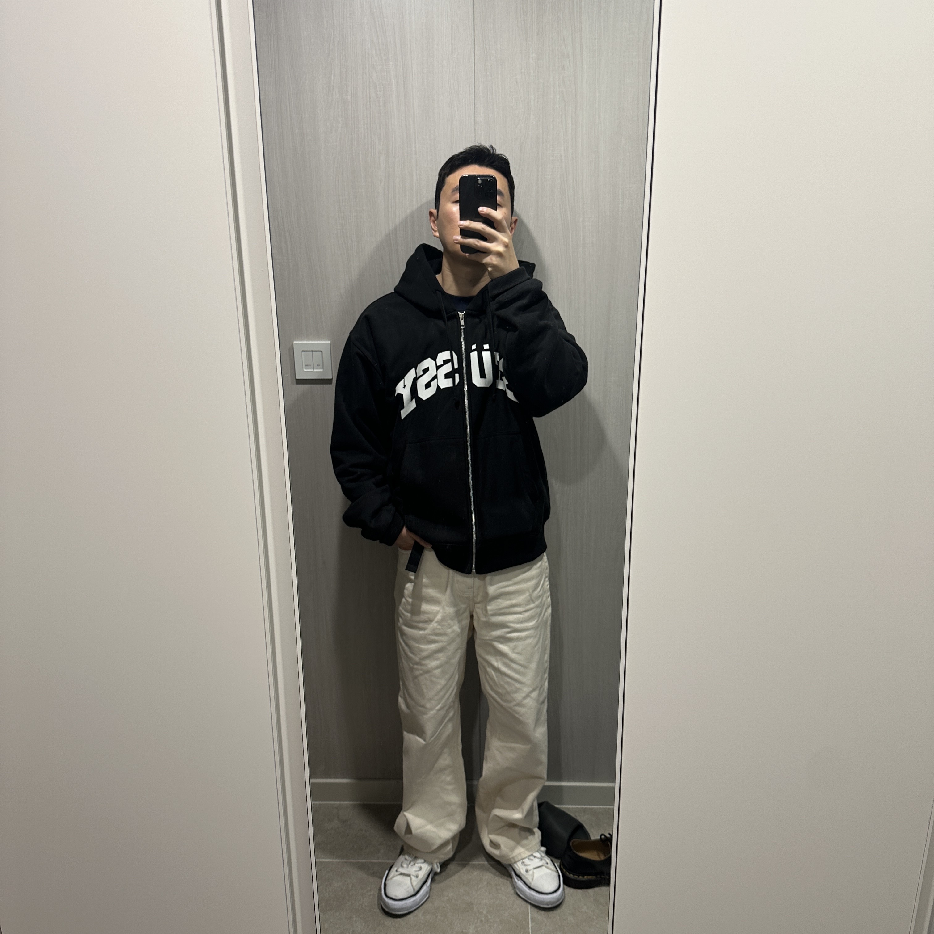 Stussy Block Sport Zip Hoodie Black, Maison Mihara Yasuhiro Peterson OG Sole Canvas Low Sneakers White 착용 스타일