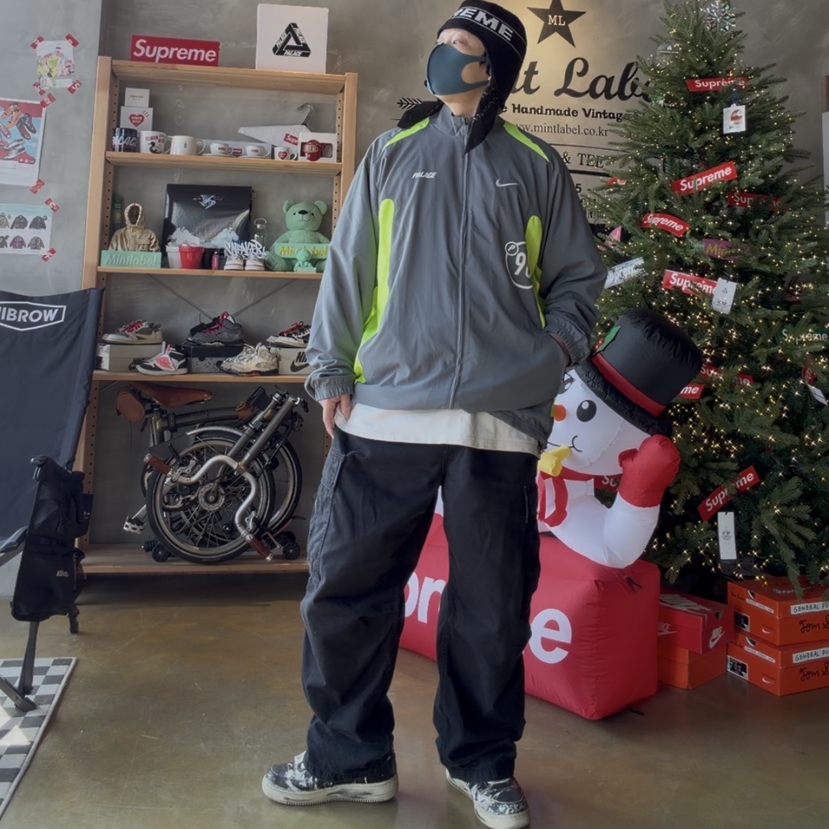 Palace x Nike Total P90 Track Jacket Grey - 25FW 착용 스타일