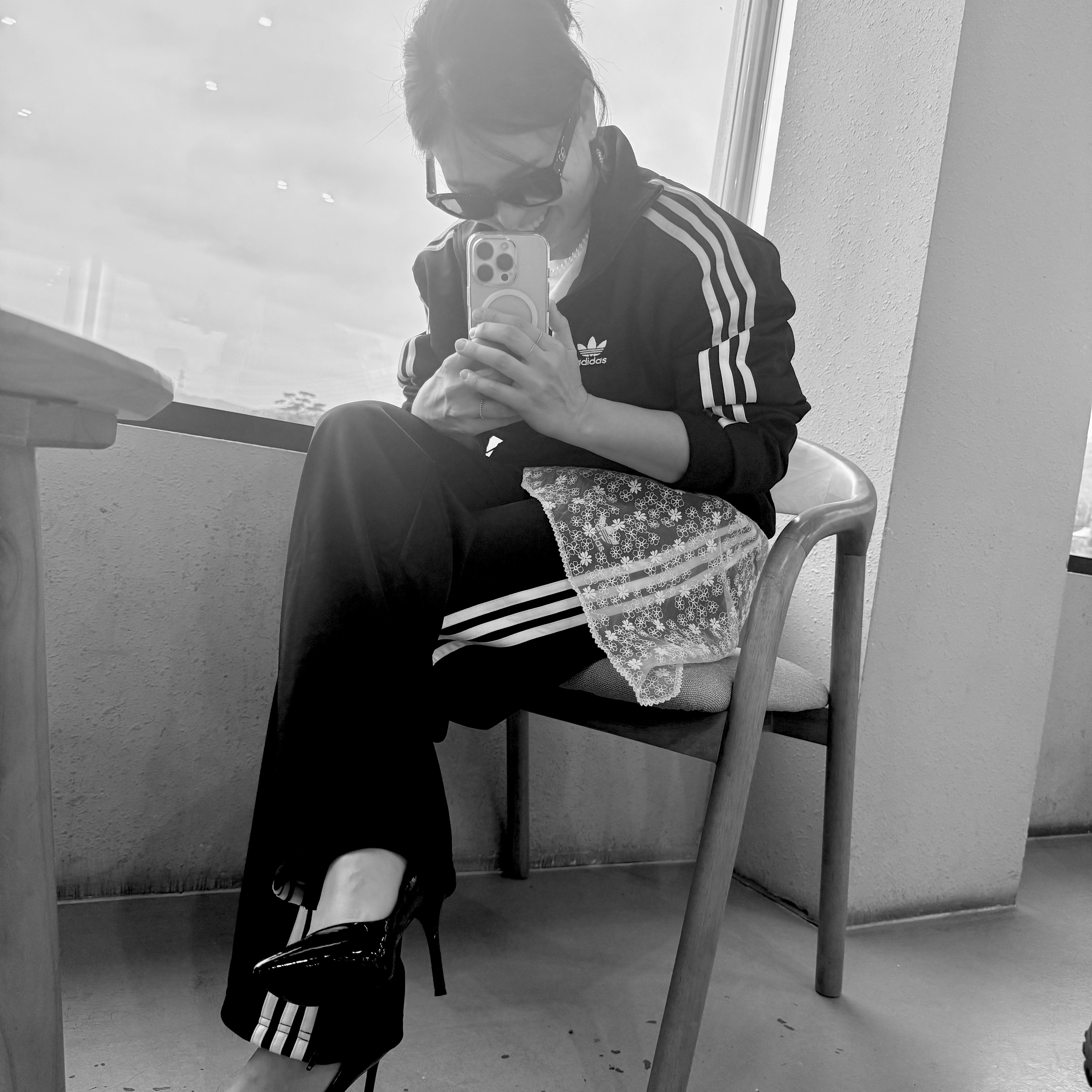 Adidas Adicolor Classic Firebird Track Pants Black - KR Sizing, Adidas Adicolor Classics Firebird Track Top Black - KR Sizing 착용 스타일 - 3