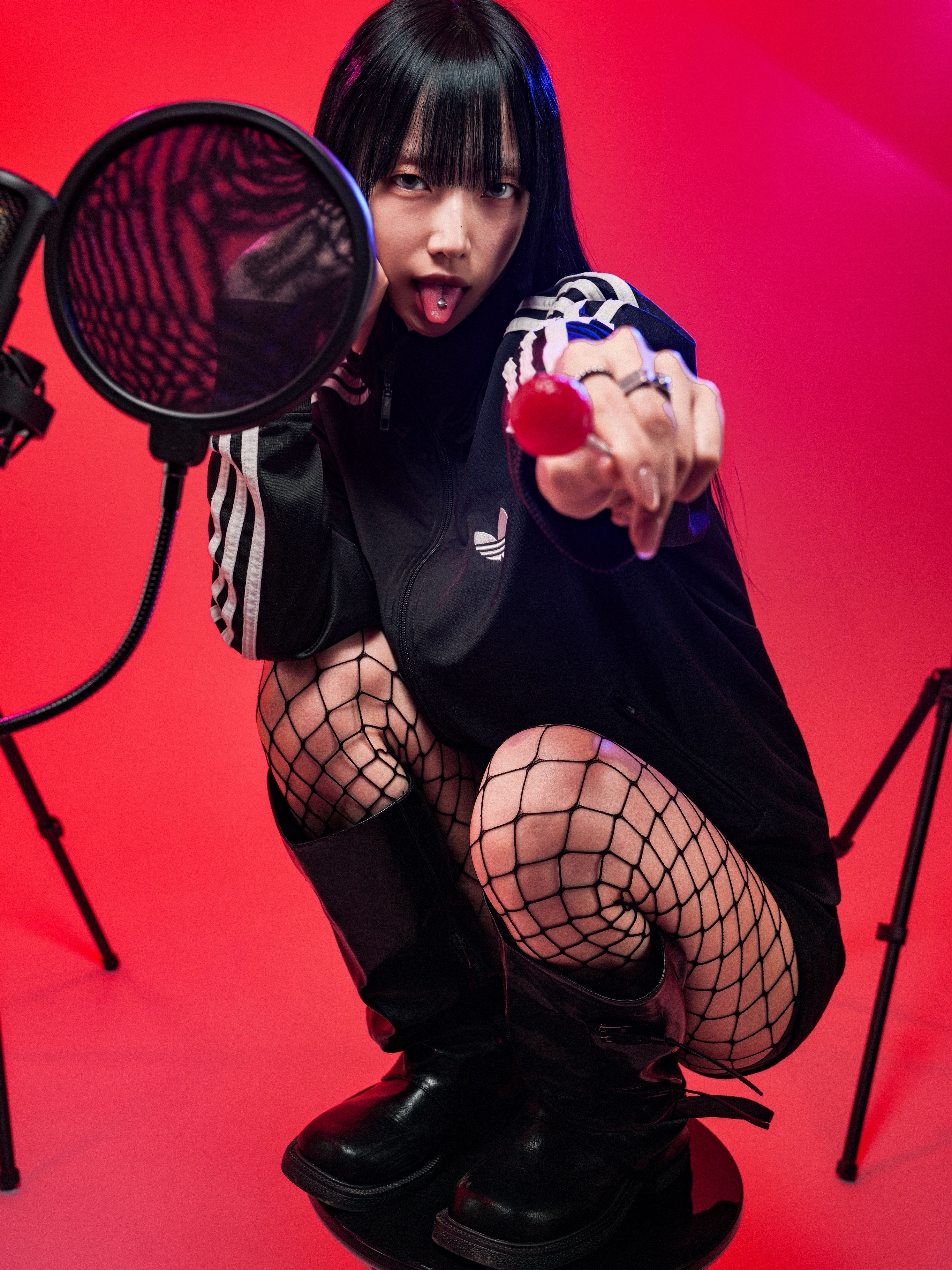 Adidas Adicolor Classics Firebird Track Top Black - KR Sizing 착용 스타일 - 3