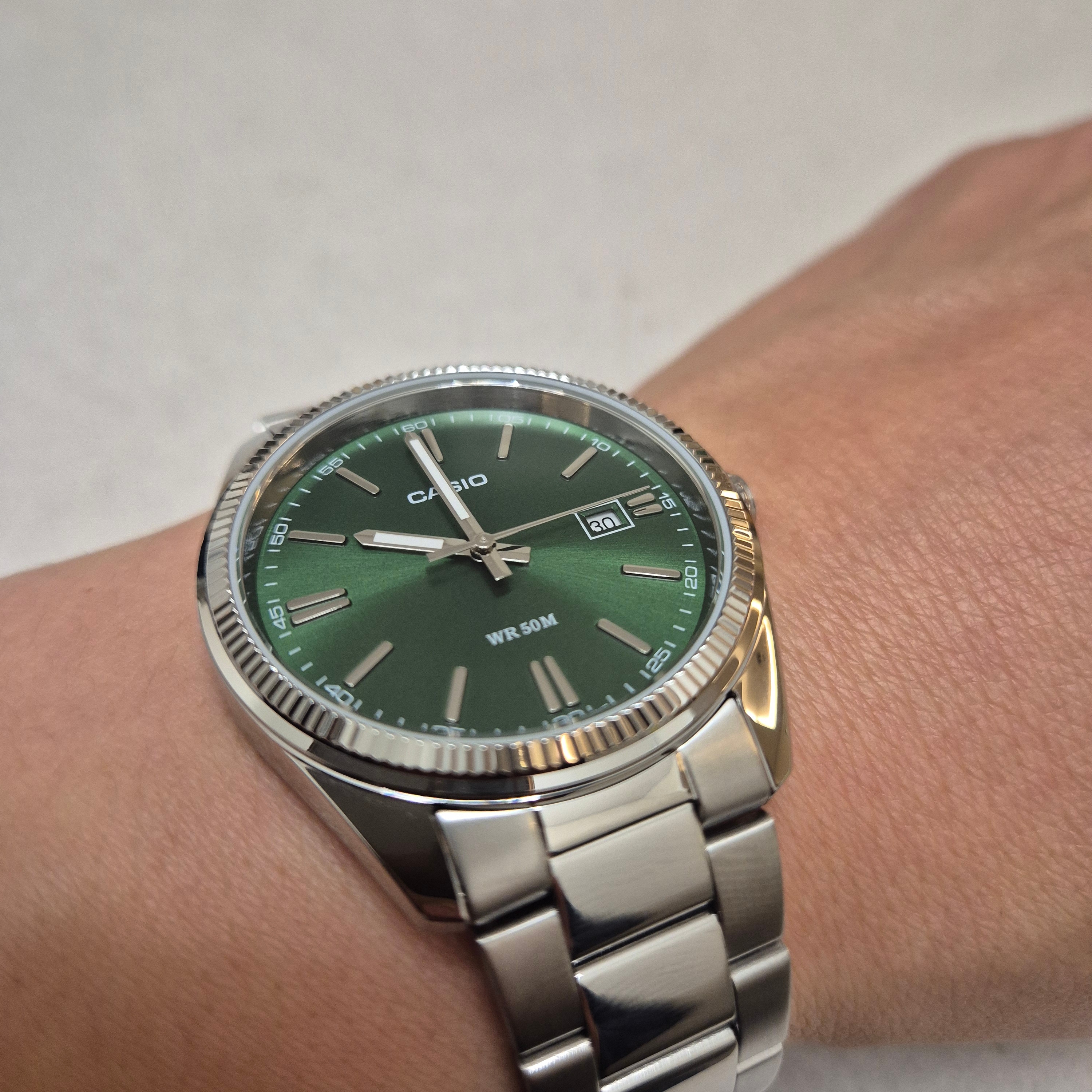 Casio MTP-1302D-3A 착용 스타일 - 2