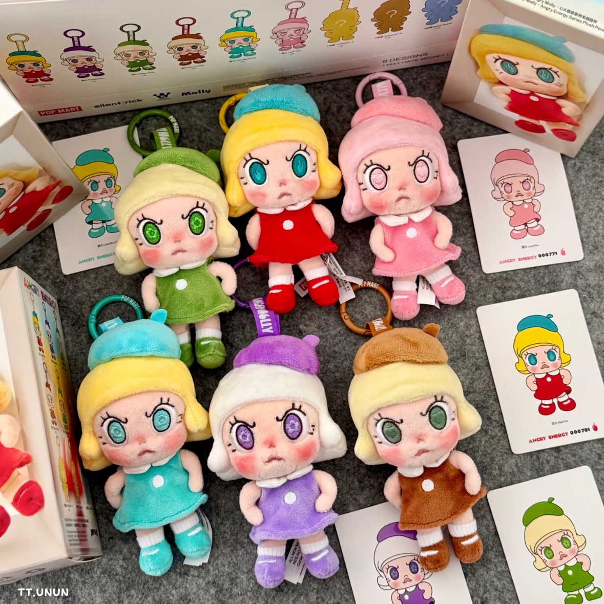 Pop Mart Angry Molly Angry Energy Series Plush Pendant Sealed Case (6 Blind Boxes) 착용 스타일