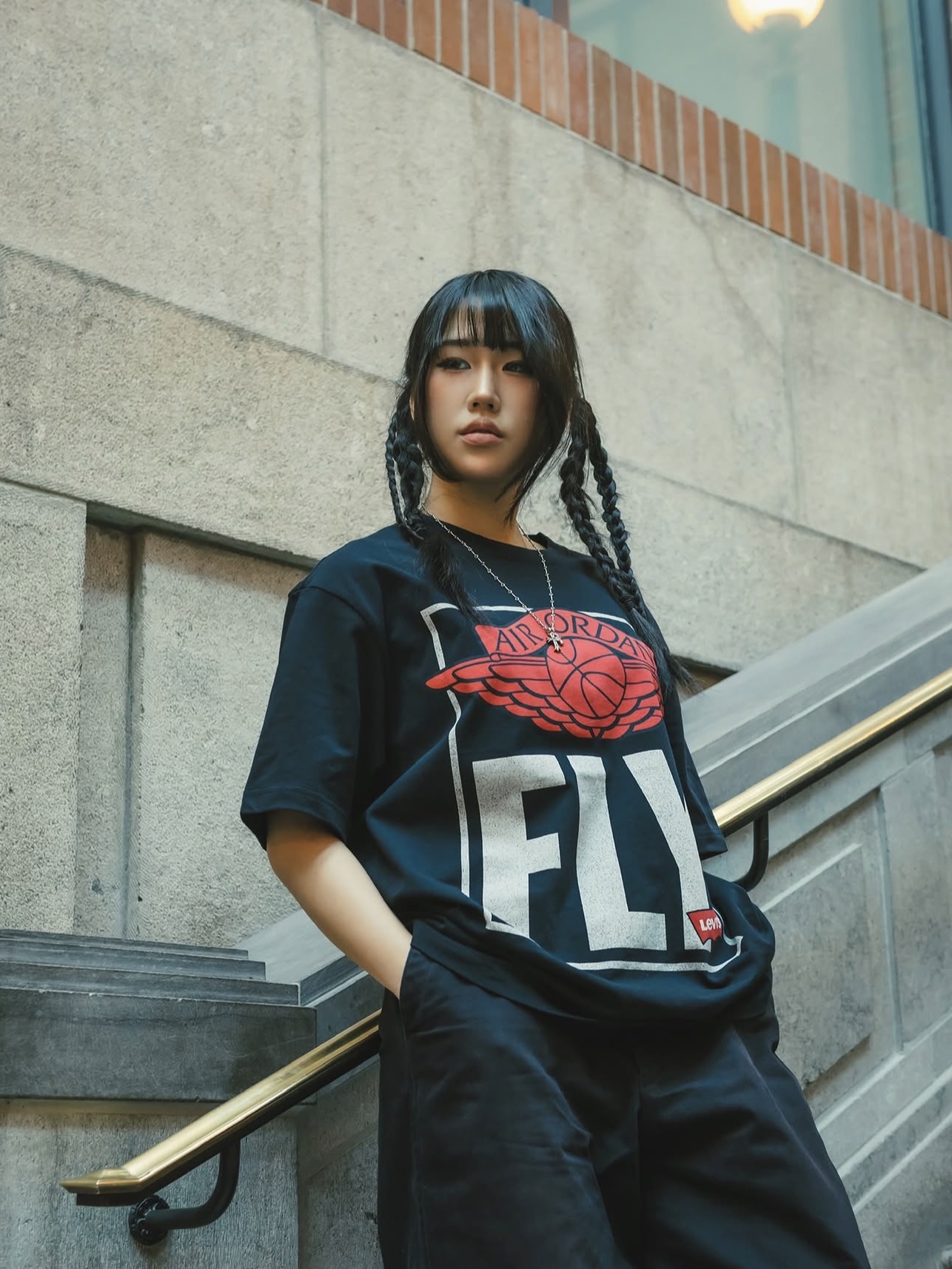 Jordan x Levi's Short Sleeve T-Shirt Black (IM6728-010) 착용 스타일 - 2