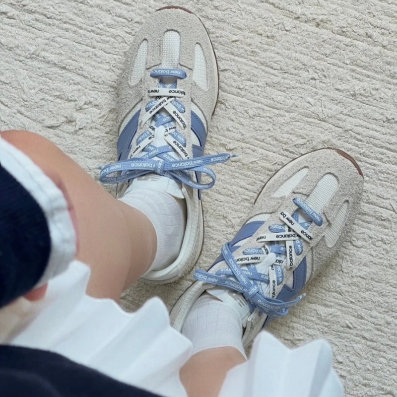 New Balance 471 Timberwolf Angora 착용 스타일 - 1