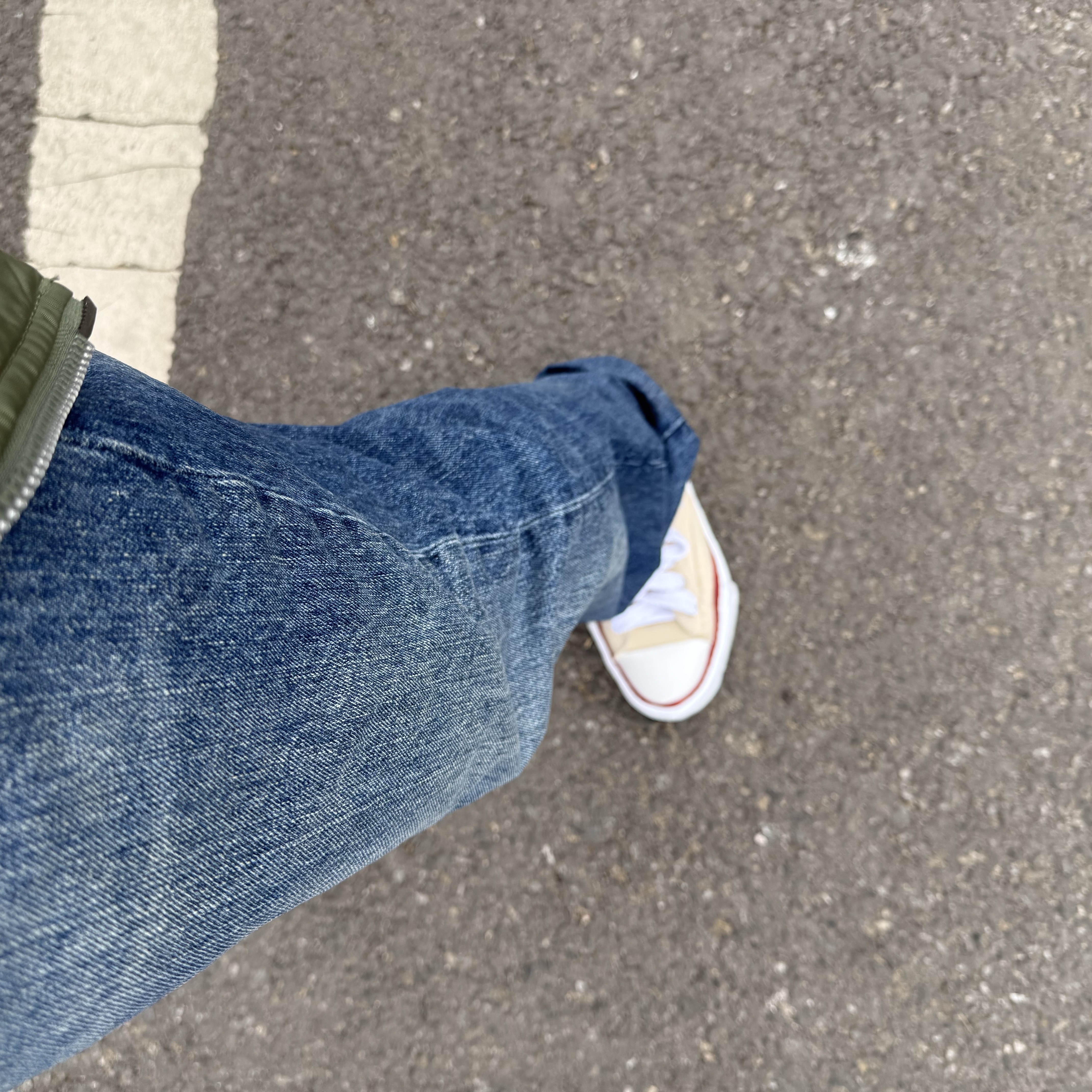 Maison Mihara Yasuhiro Peterson OG Sole Canvas Low-top Sneakers Natural, ALPHA INDUSTRIES MA-1 Flight Jacket Sage 착용 스타일
