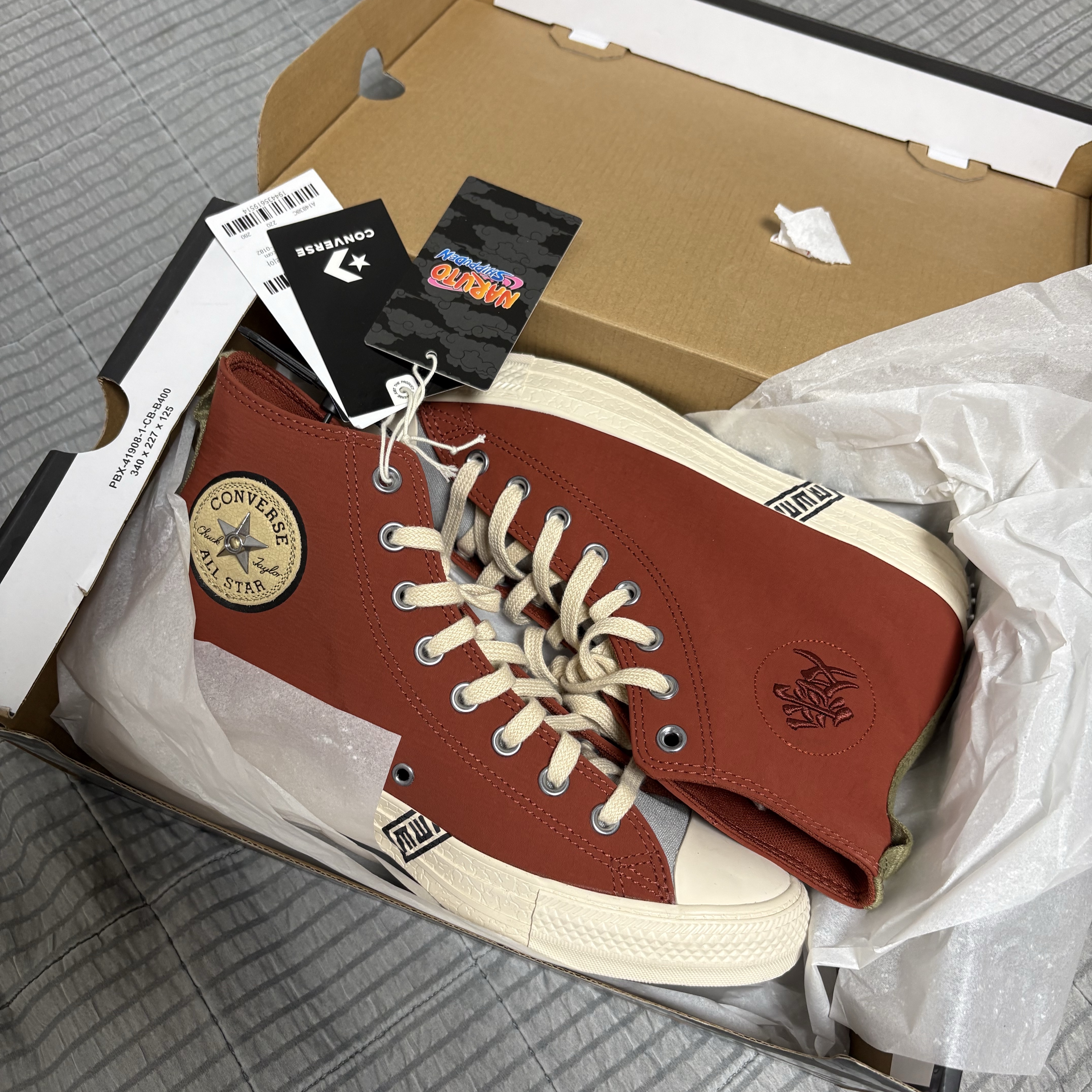 Converse x Naruto Chuck Taylor All Star Hi Ritual Red Natural Ivory 착용 스타일 - 5
