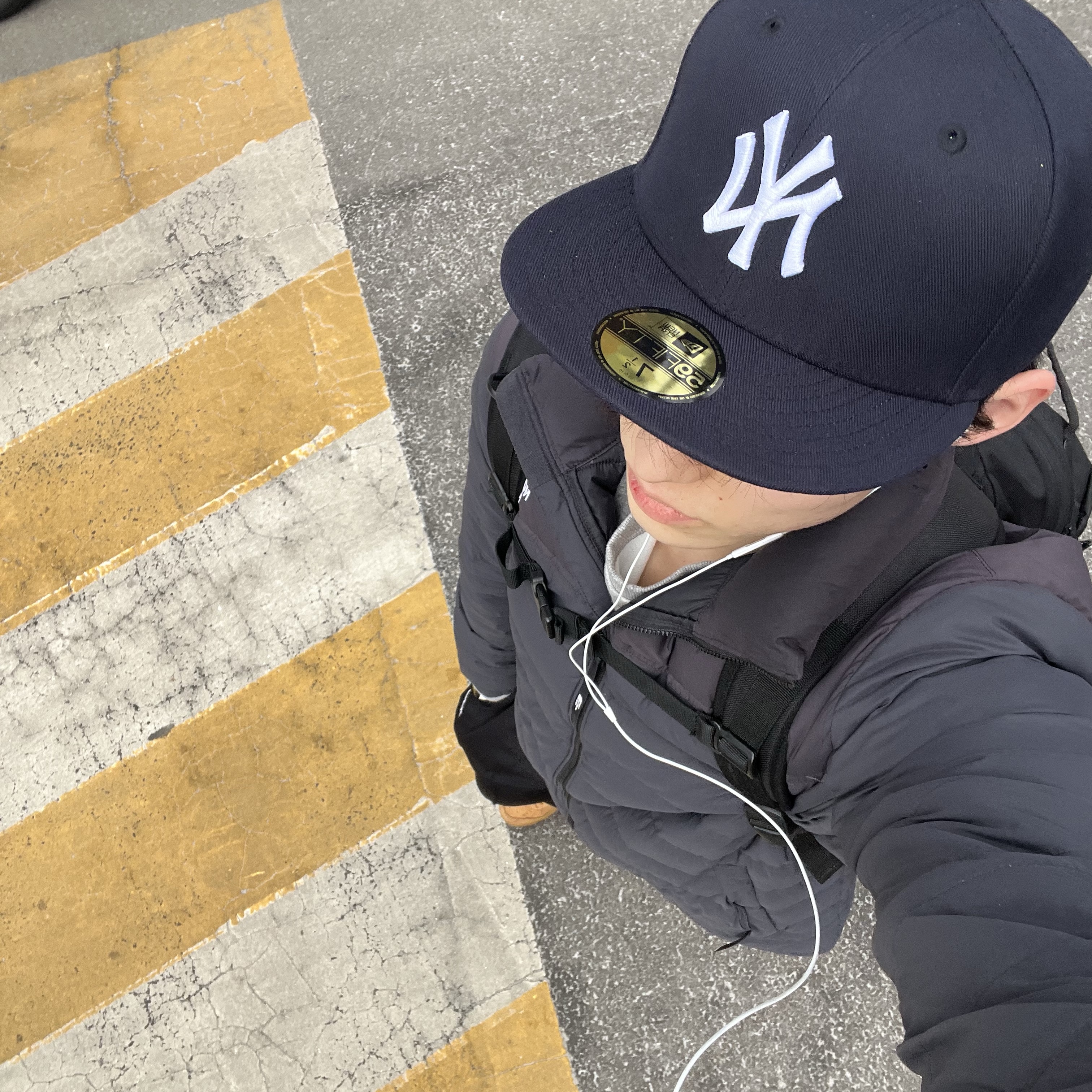 New Era 59Fifty MLB Authentic New York Yankees Game Navy 착용 스타일