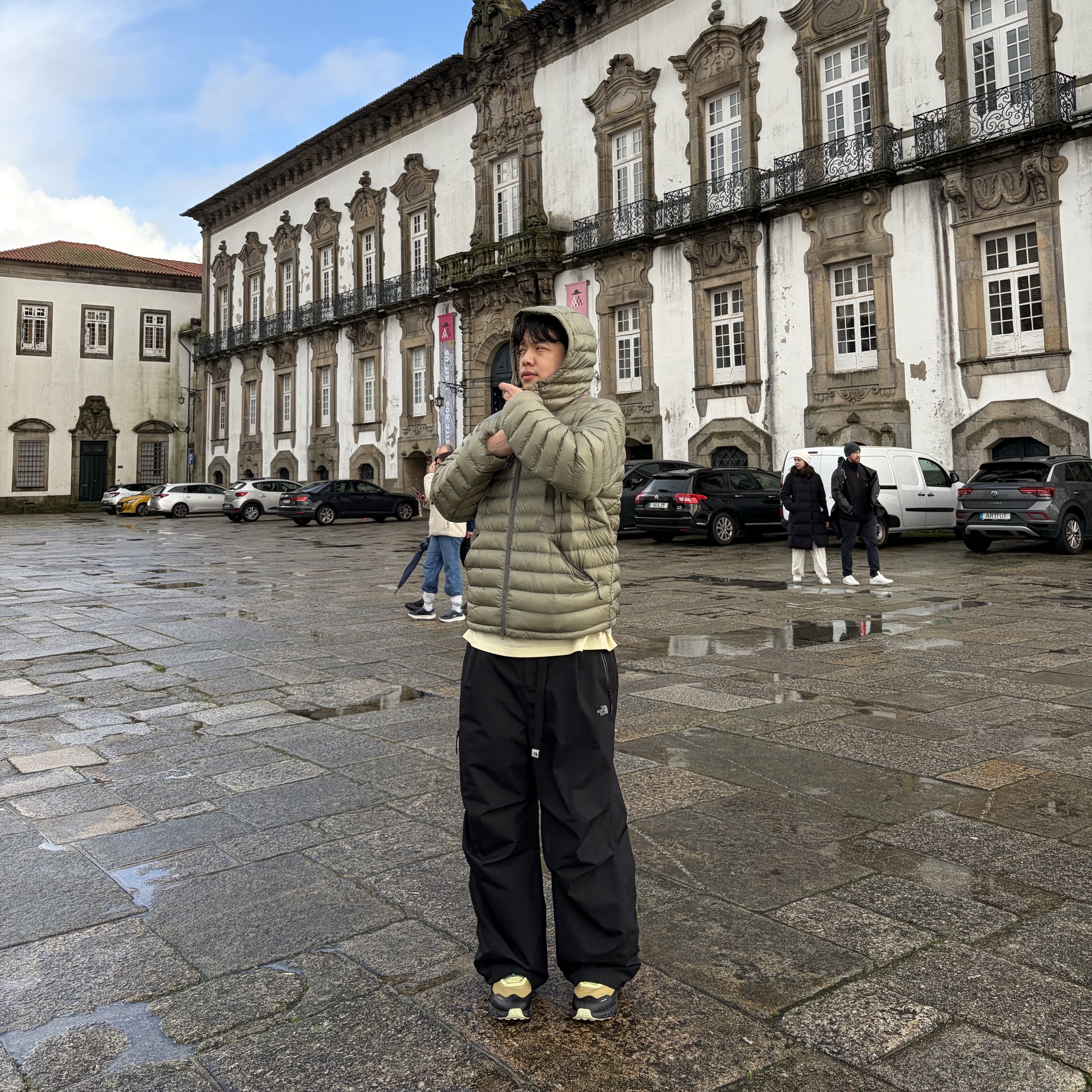 The North Face Ventus On Jacket Light Khaki 착용 스타일