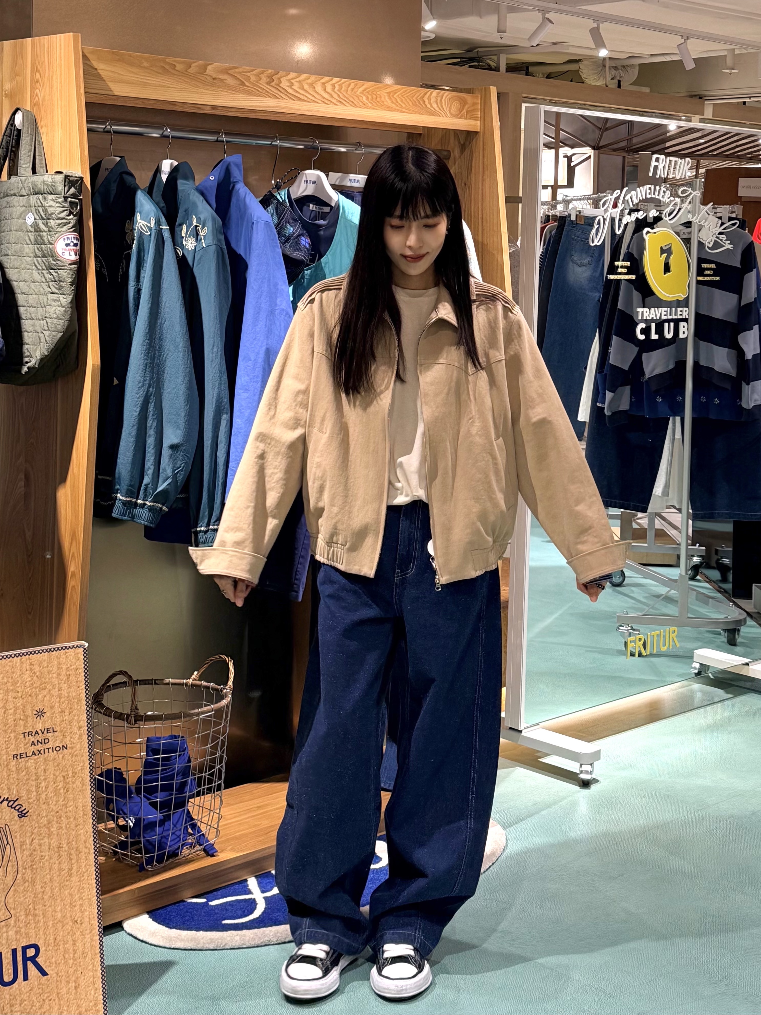 FRITUR Classic Bomber Jacket Beige, FRITUR Slim Layered T-shirt Beige 착용 스타일 - 3