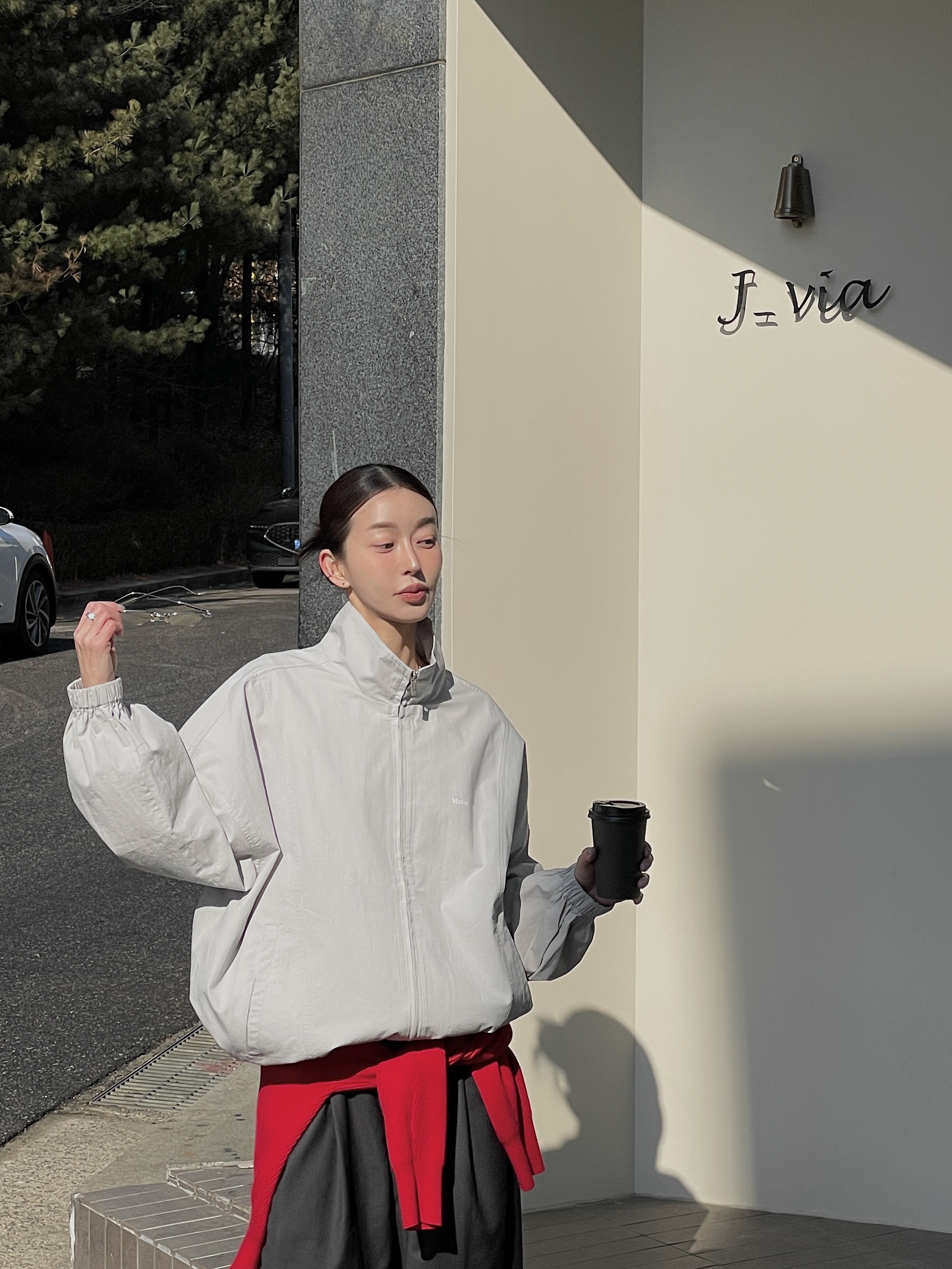 (W) Nike Shox Z Metallic Silver, Gentle Monster Catta C2 Silver 착용 스타일 - 4