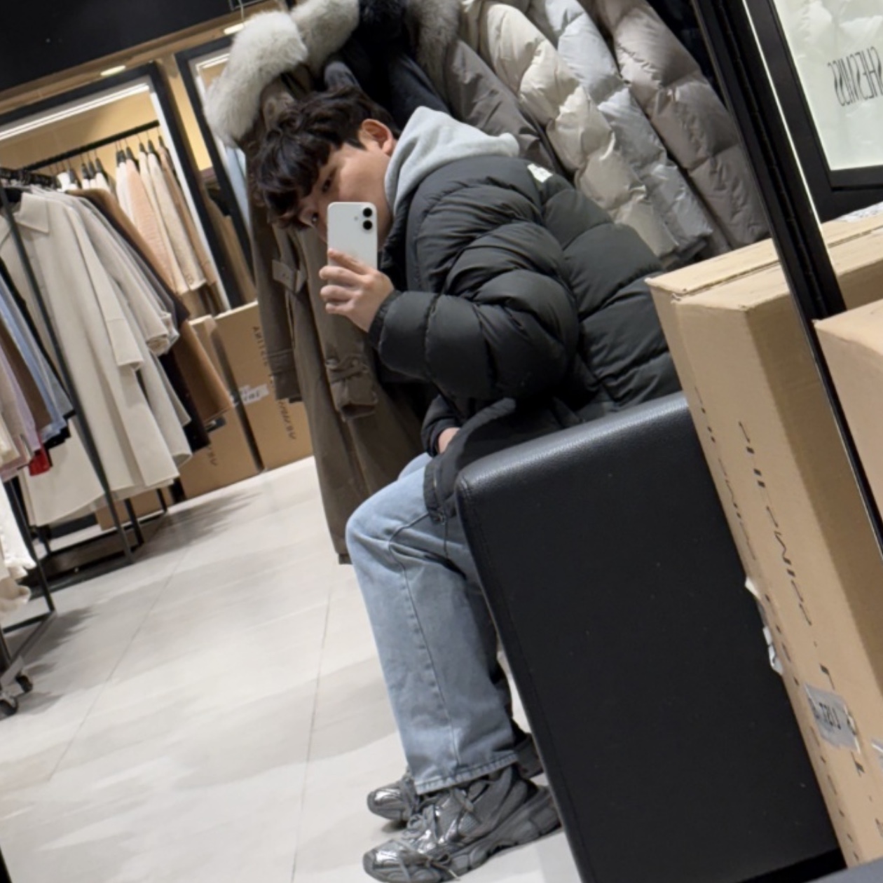 Balenciaga 3XL Sneakers Grey Black, The North Face 1992 Nuptse Jacket Charcoal 착용 스타일