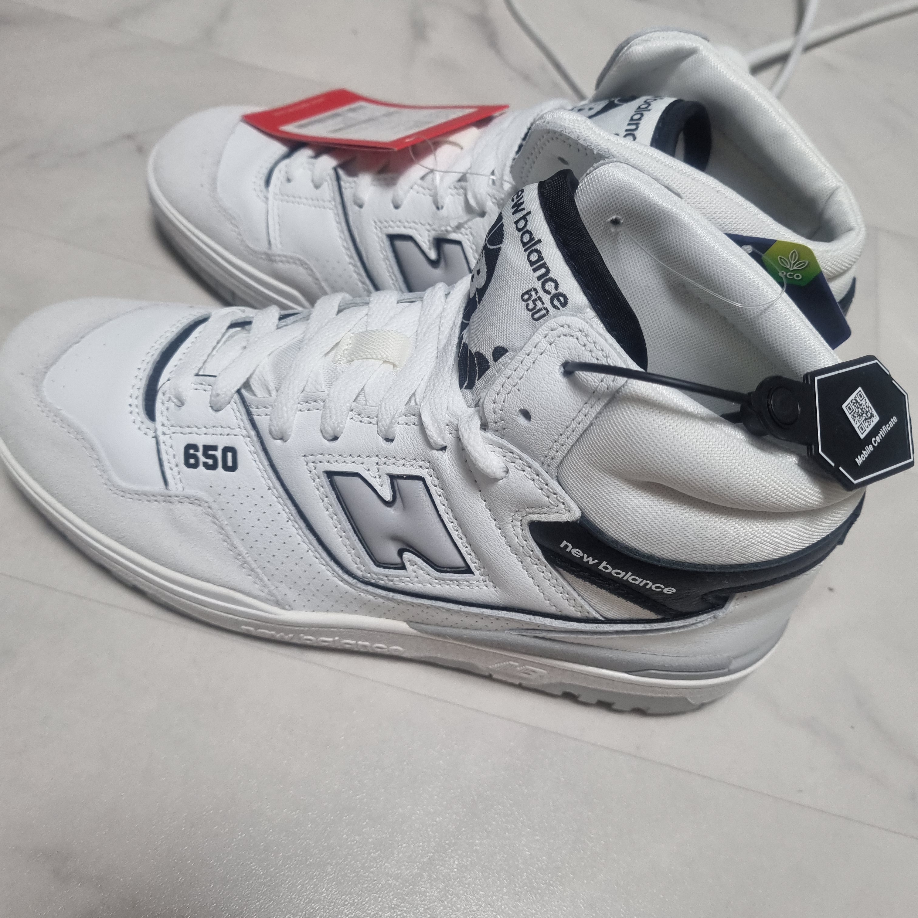 New Balance 650R White Black Angora 착용 스타일 - 1