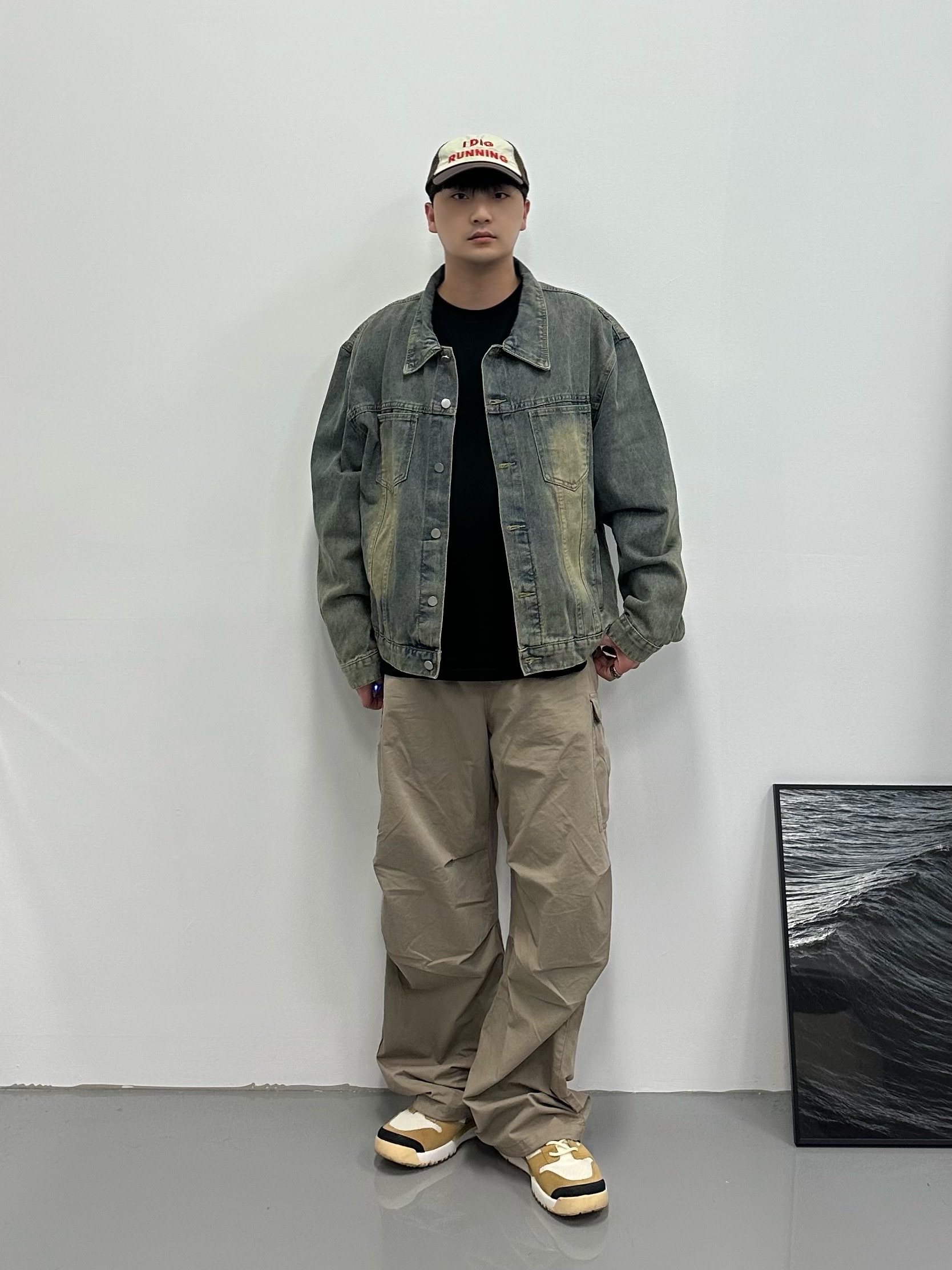 Alex Zono I Dig Running Trucker Hat OG Brown 착용 스타일 - 1