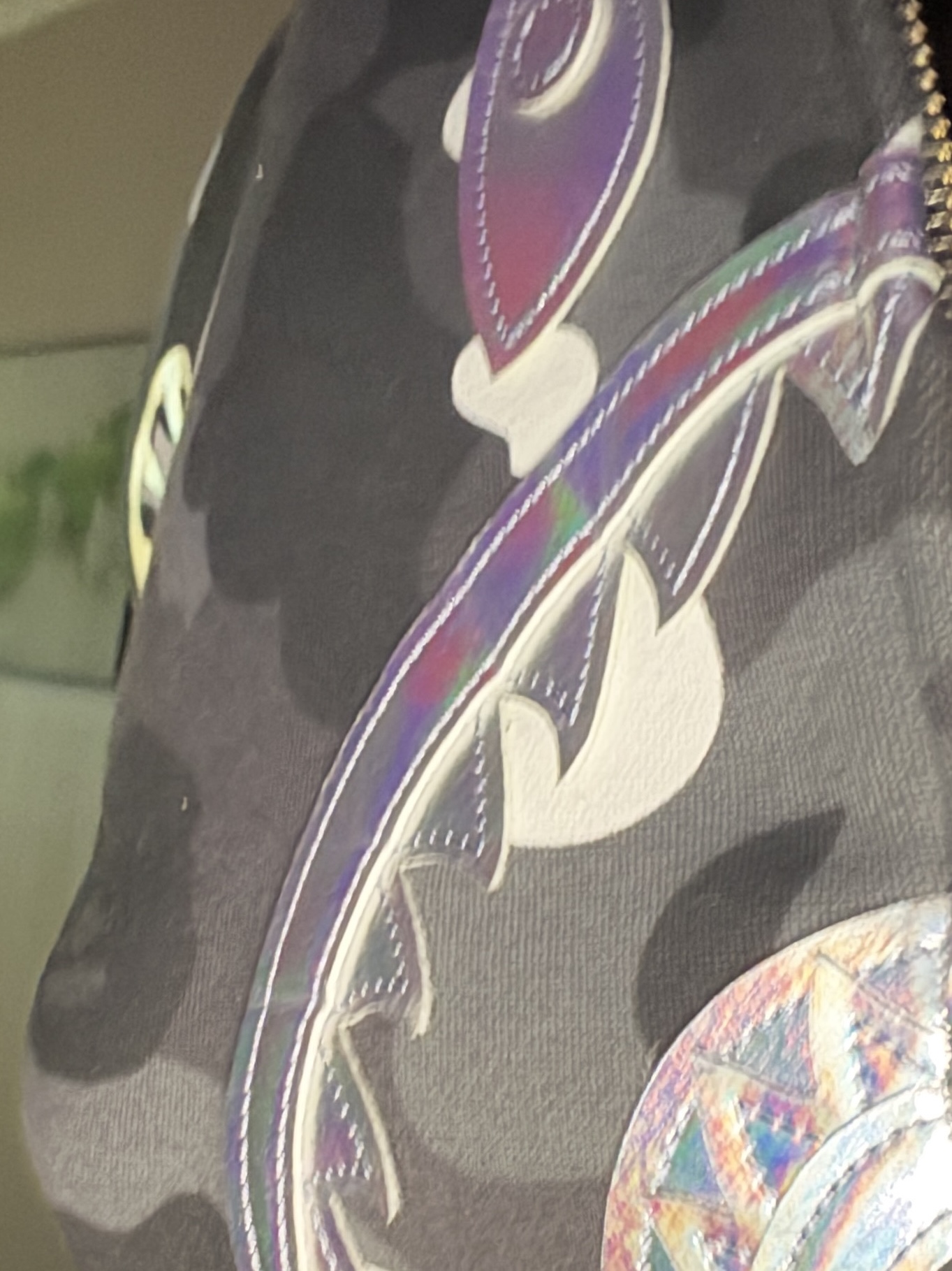 BAPE City Camo Shark Full Zip Hoodie Black 착용 스타일 - 3