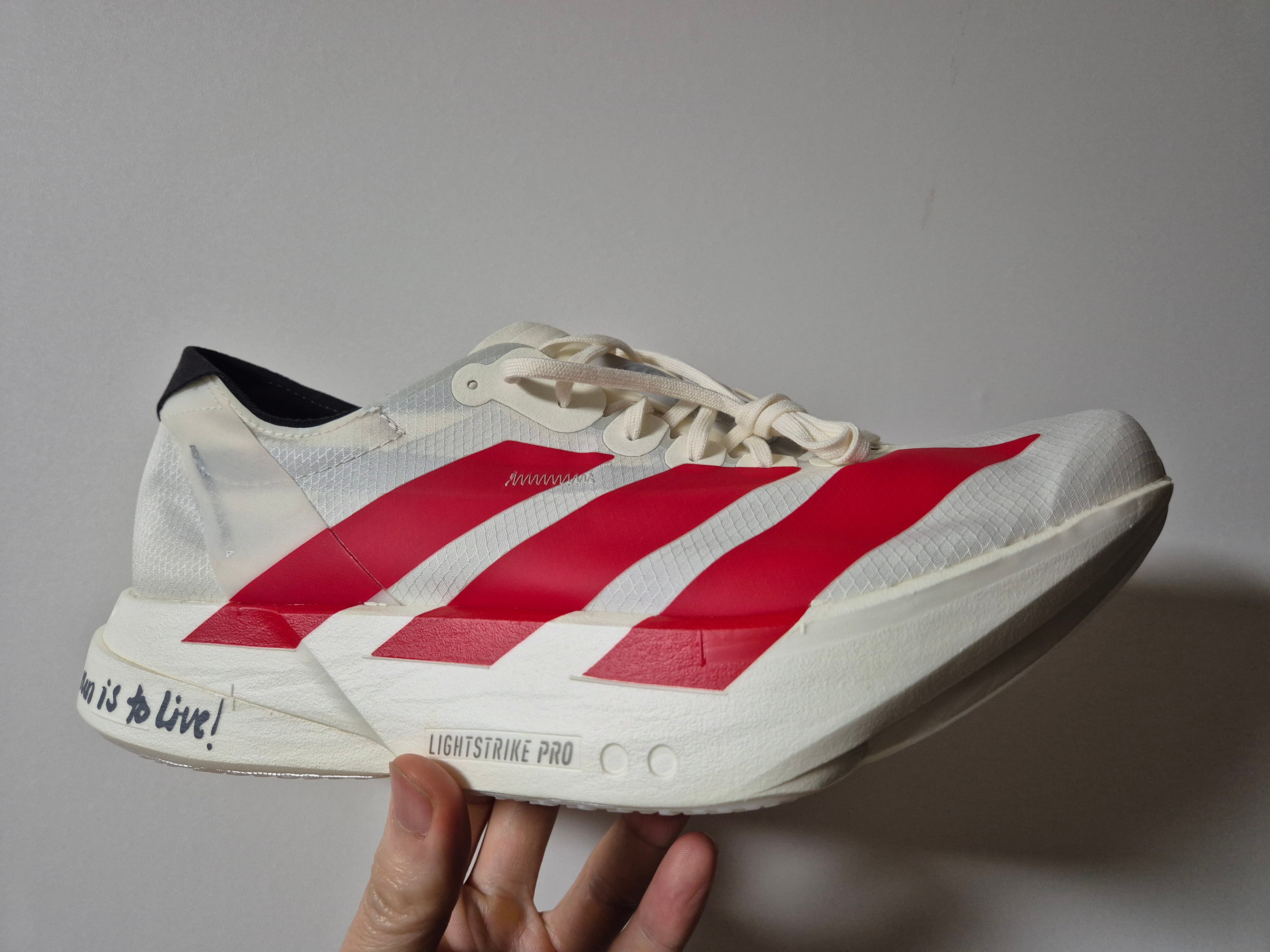 Adidas Adizero Adios Pro 4 Off White Better Scarlet 착용 스타일 - 1