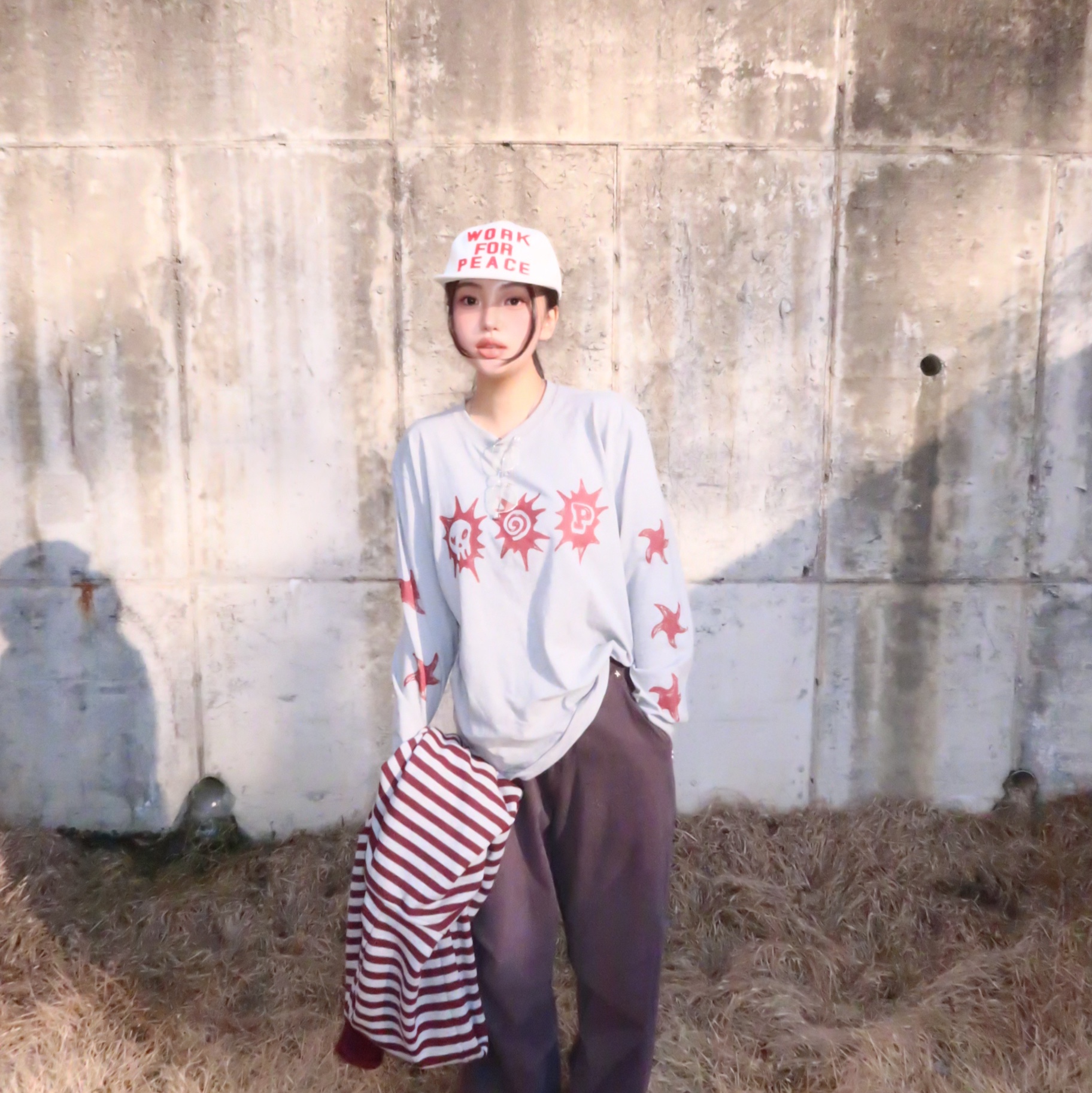 AMOU 3Spot Long Sleeve Gray, AMOU 3Spot Long Sleeve Black 착용 스타일 - 4