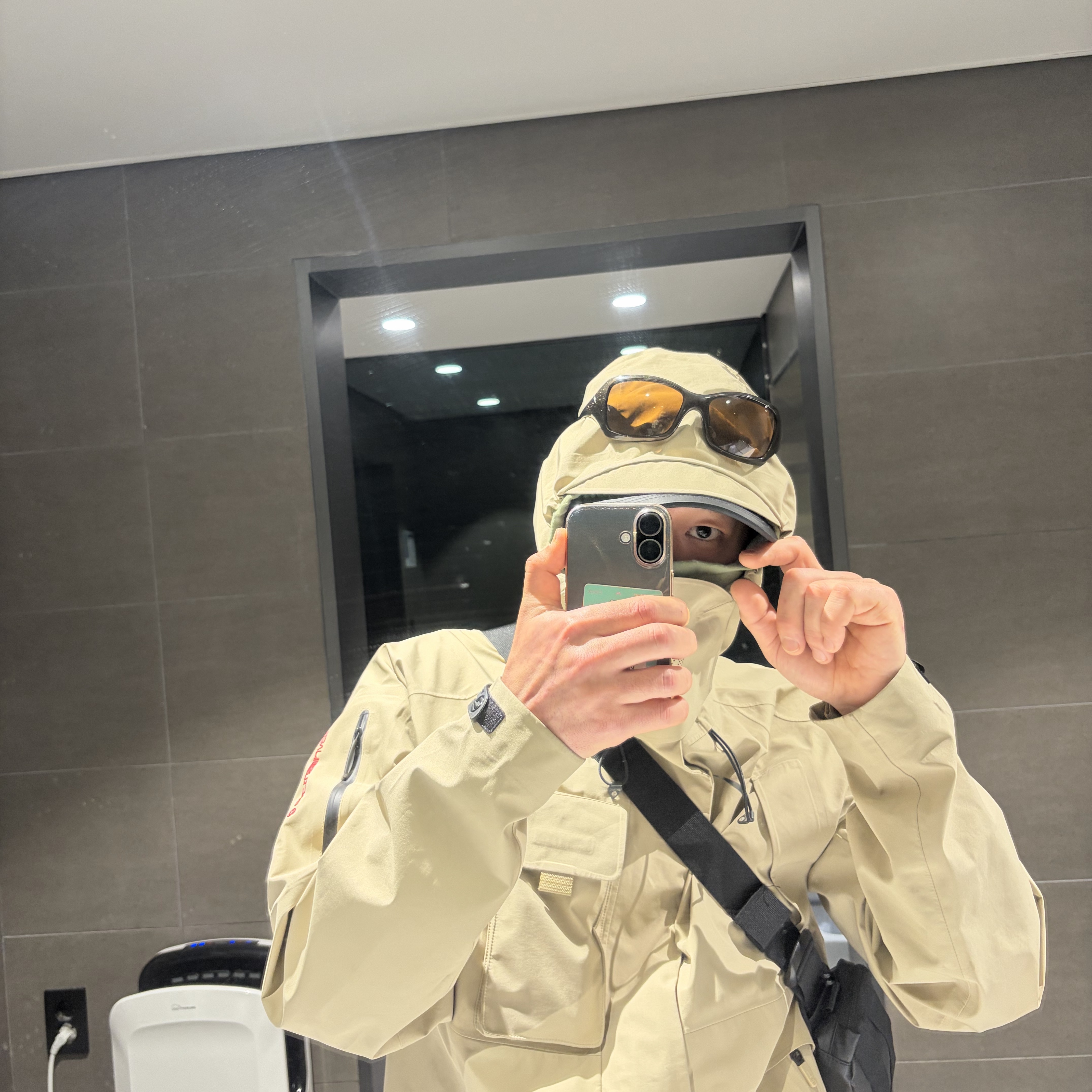 Nike x Travis Scott NRG BH Jacket Limestone - US/EU 착용 스타일 - 3