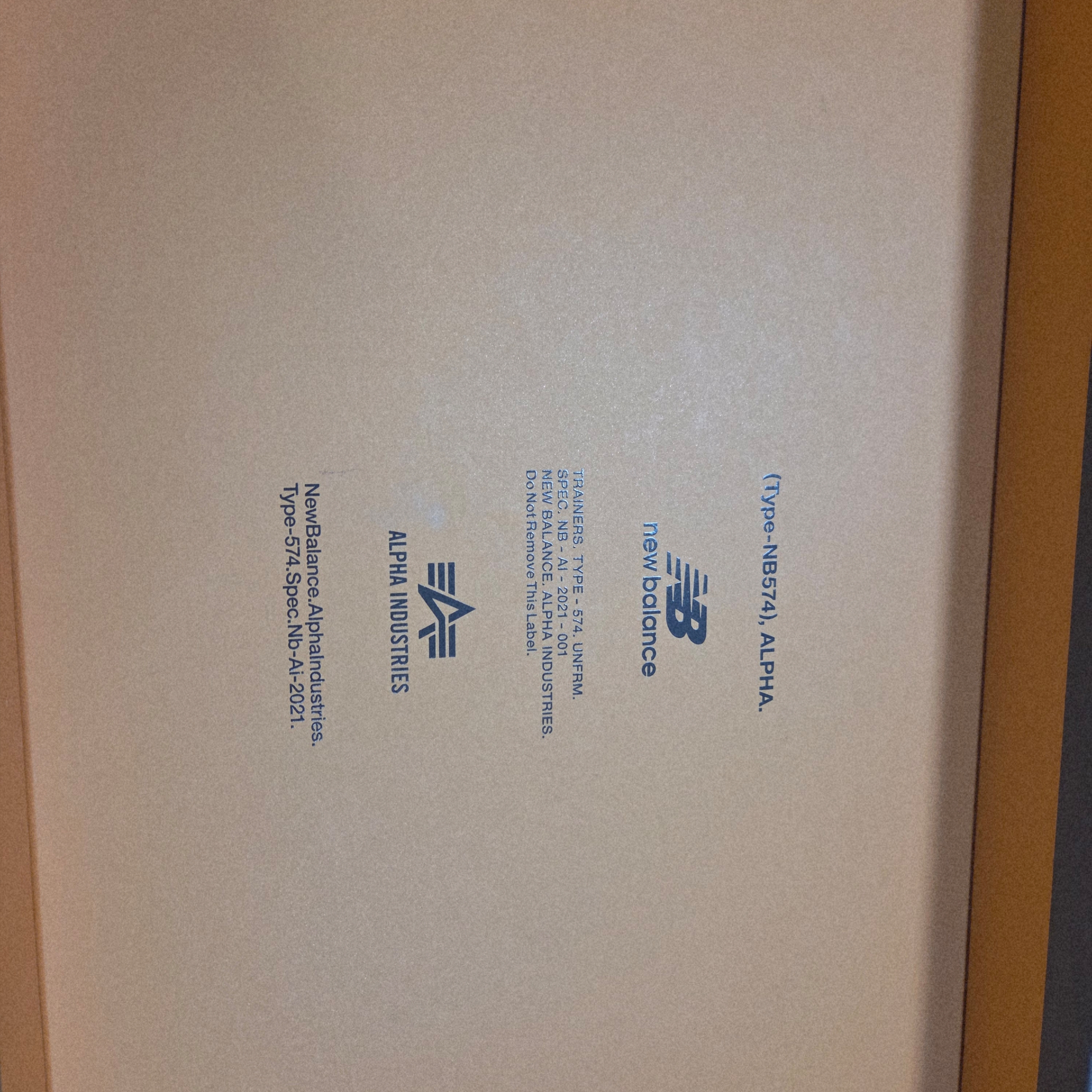 New Balance x Alpha Industries 574 Sedona Seige (Regular Box) 착용 스타일 - 5