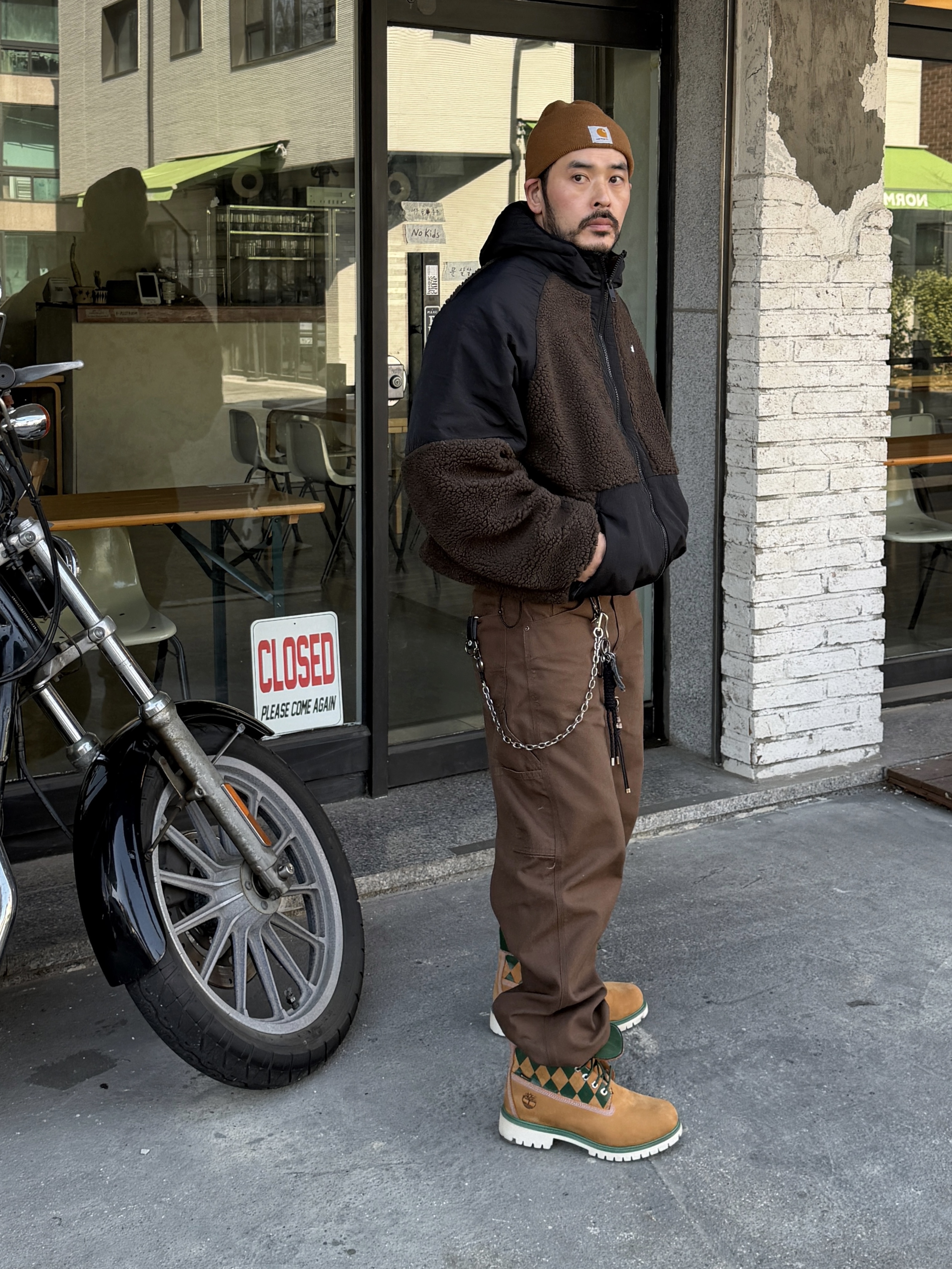 KASINA x Timberland 6 In Premium Vibram GTX Wheat 착용 스타일 - 4