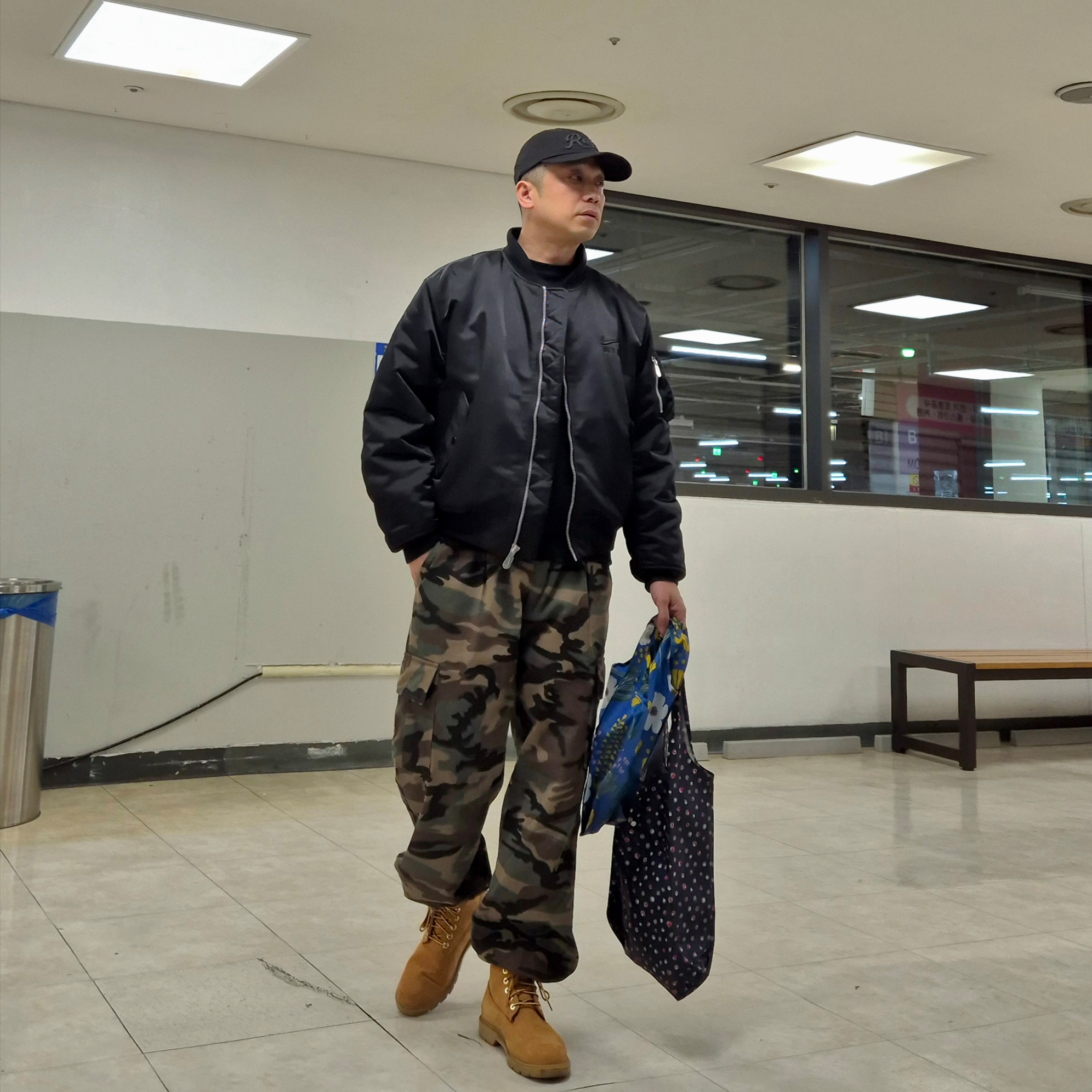 Timberland Premium 6 inch Waterproof Boot Wheat Nubuck - Wide, Nike NSW Air Bomber Jacket Black - Asia 착용 스타일 - 1