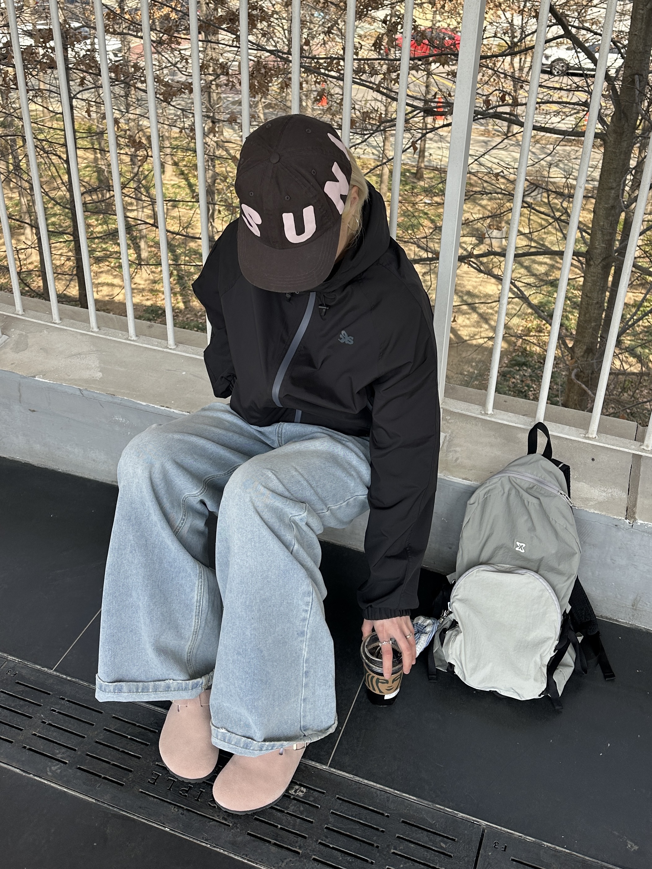 [더블적립] sunlovetour Capital Cap Dark Brown, Birkenstock Boston Suede Leather Light Rose - Regular 착용 스타일 - 1