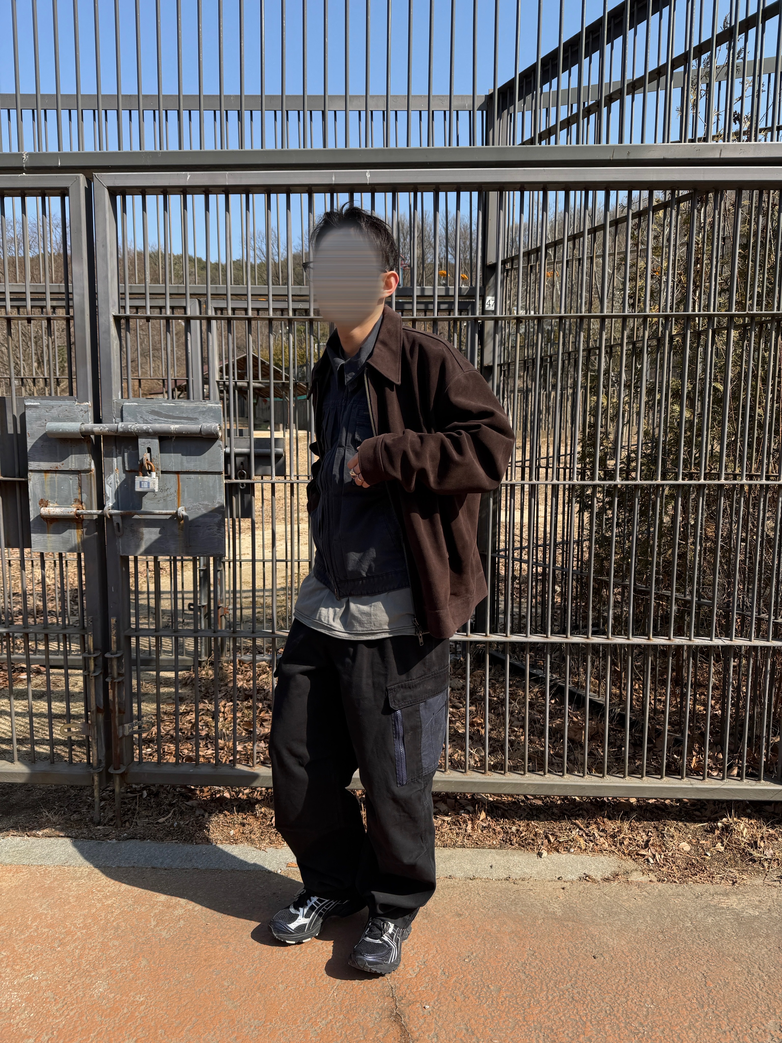 Undermycar 25SS Suede Oversized Work Jacket Brown, Asics x Atmos x Undermycar Gel-Kayano 14 Black Pure Silver 착용 스타일 - 1