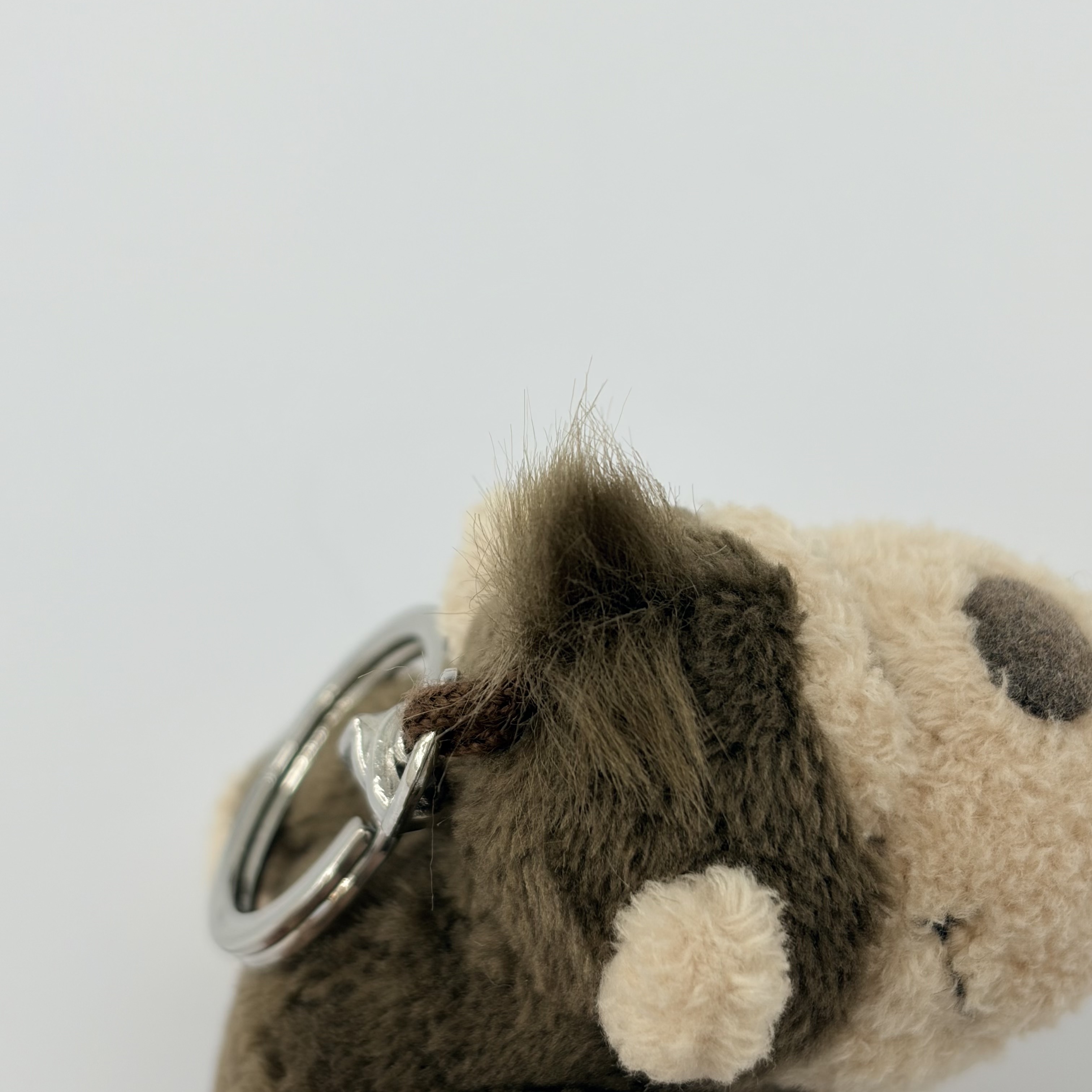 [KREAM 단독] NICI Monkey 10cm Bean Bag Keyring 착용 스타일 - 4