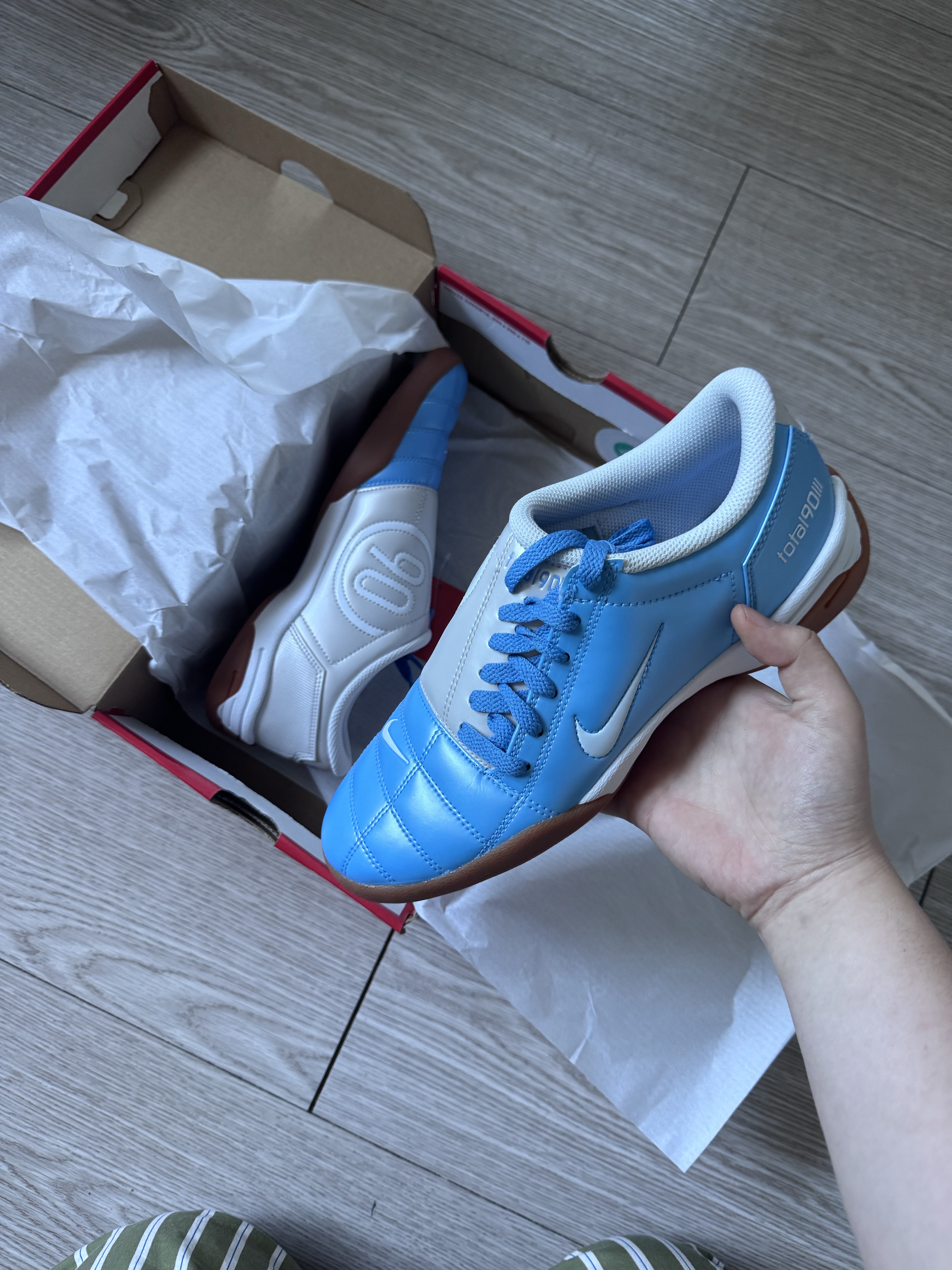 Nike Total 90 III University Blue Vast Grey 착용 스타일 - 2