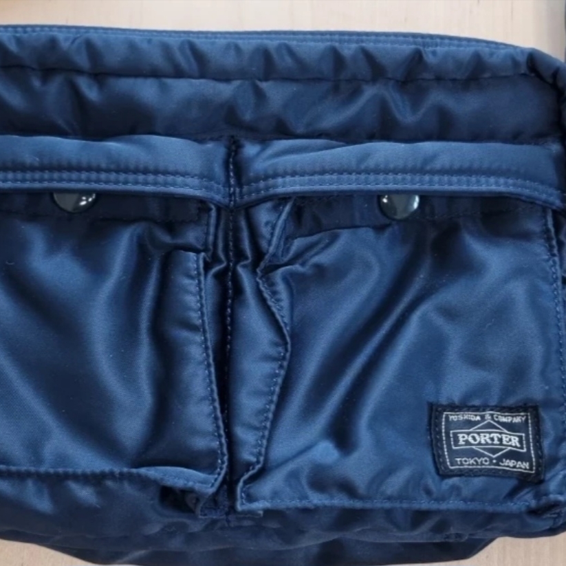 Porter All New Tanker Sling Bag Zip Iron Blue 착용 스타일