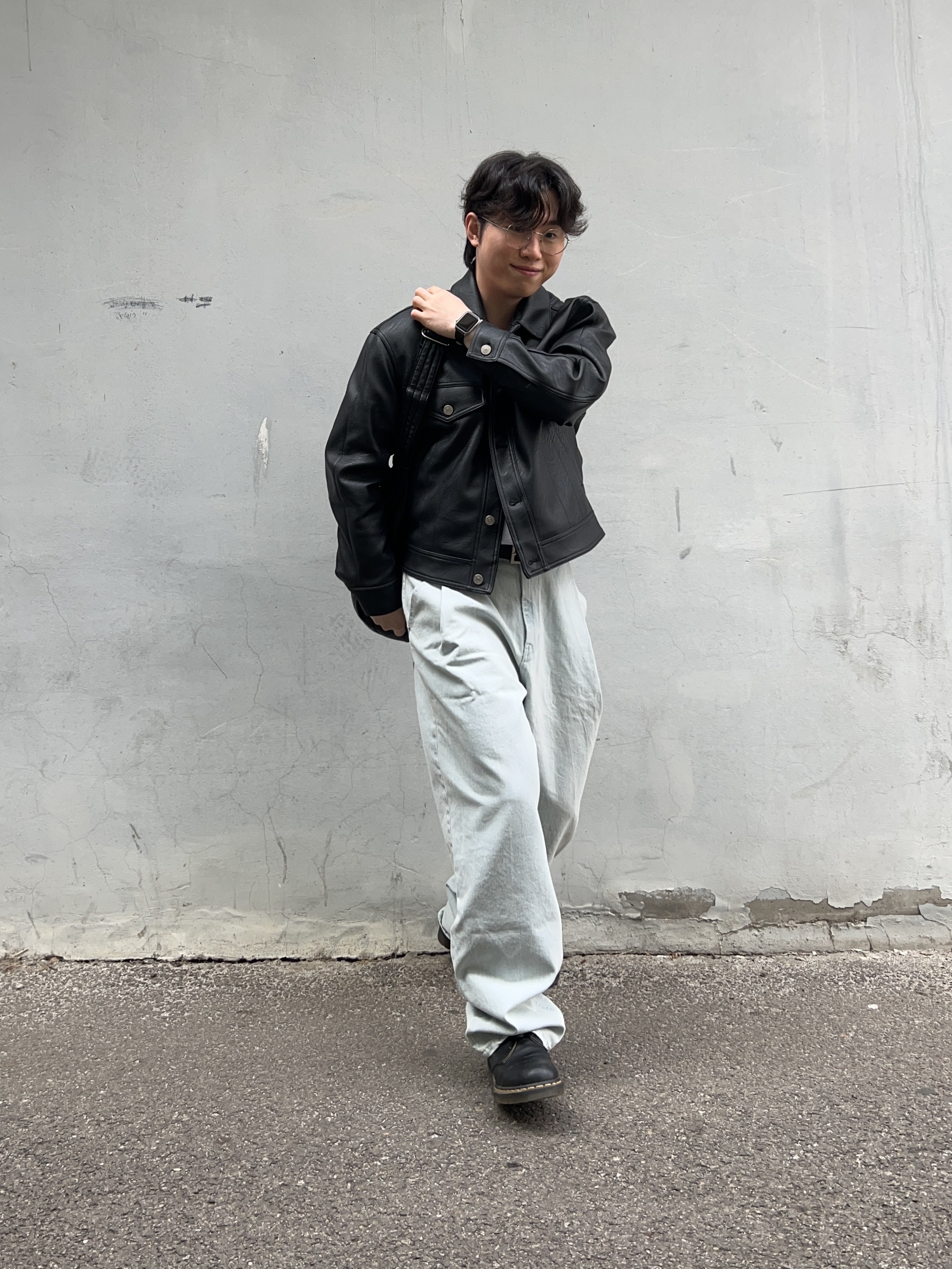 Dr. Martens 1461 Smooth Black 착용 스타일 - 1
