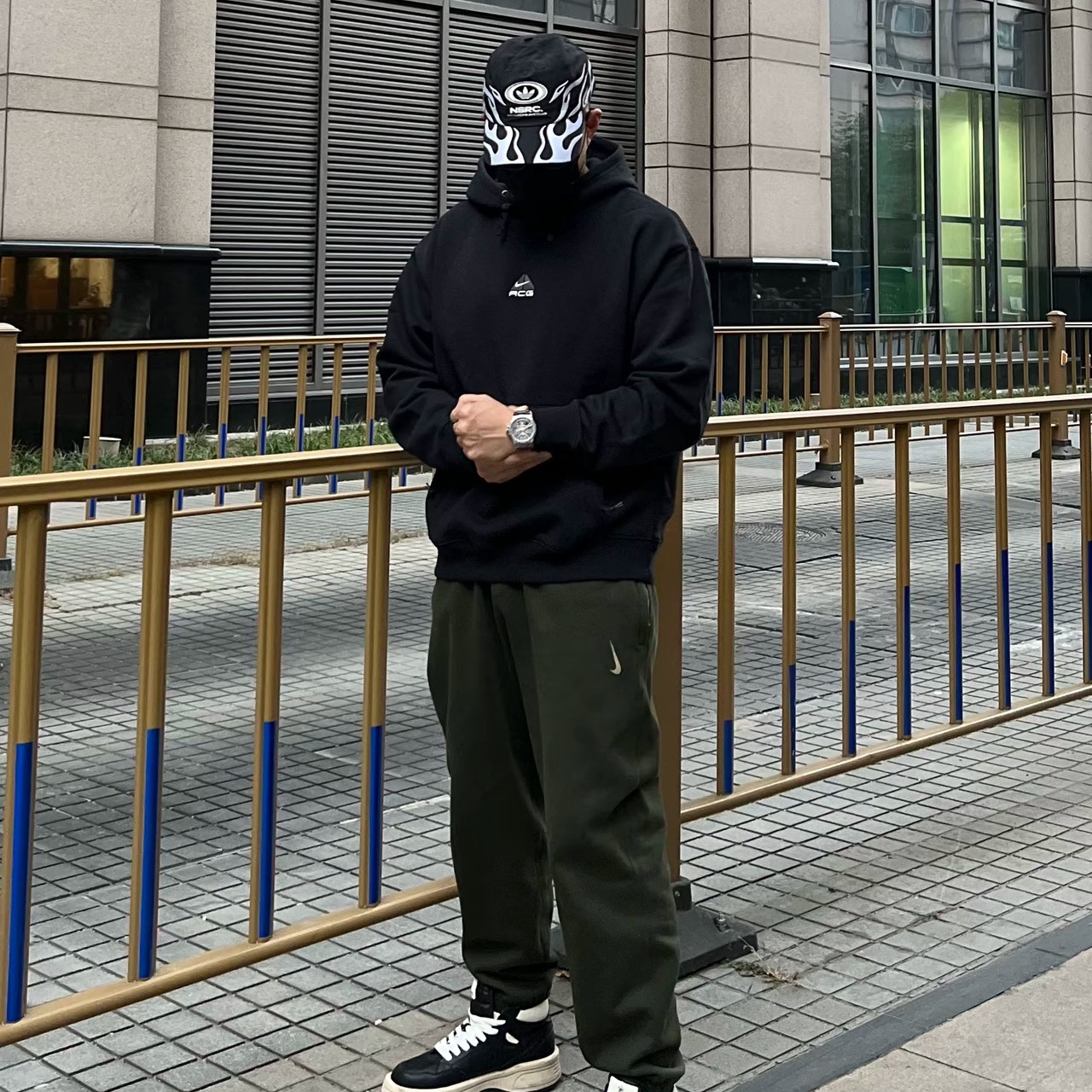 Nike ACG Therma-Fit Fleece Pullover Hoodie Black Anthracite - Asia 착용 스타일 - 1